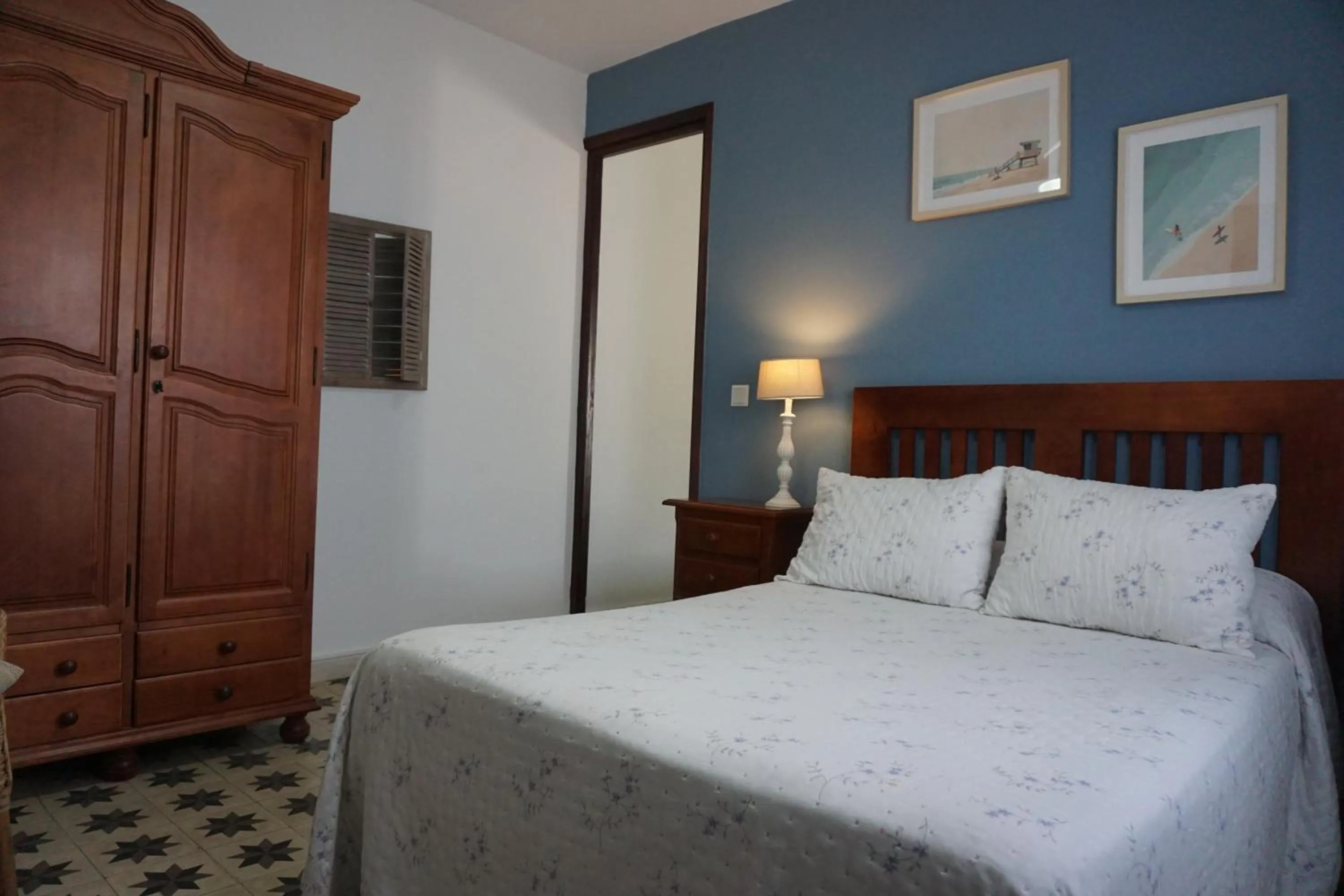 Bed in Montserrat Casa del Mar