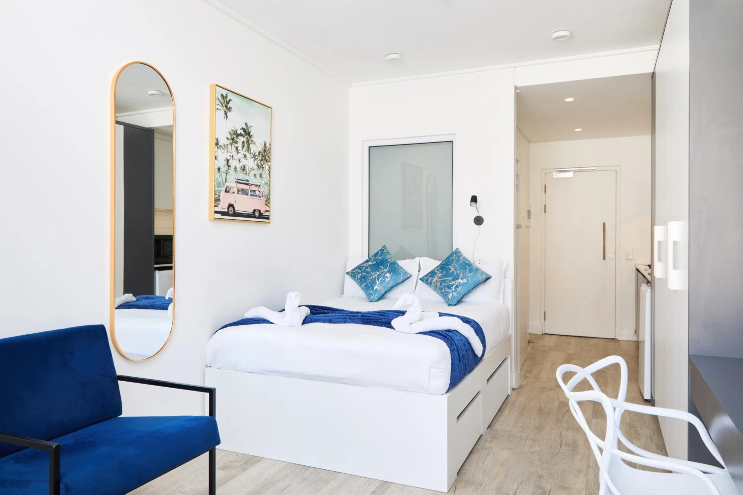 Bed in City Club at 1 on Albert Building