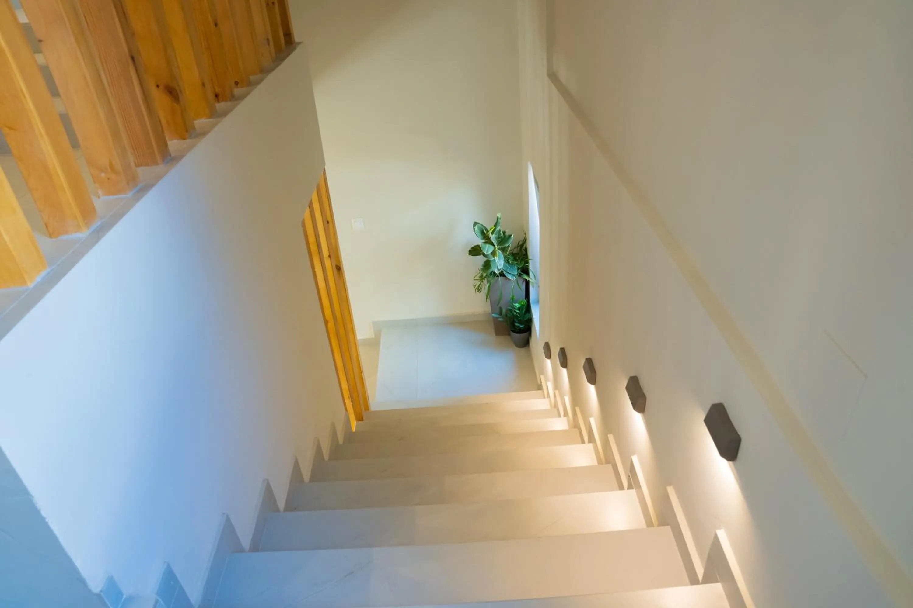 Lunar Hotel Modern Boutique