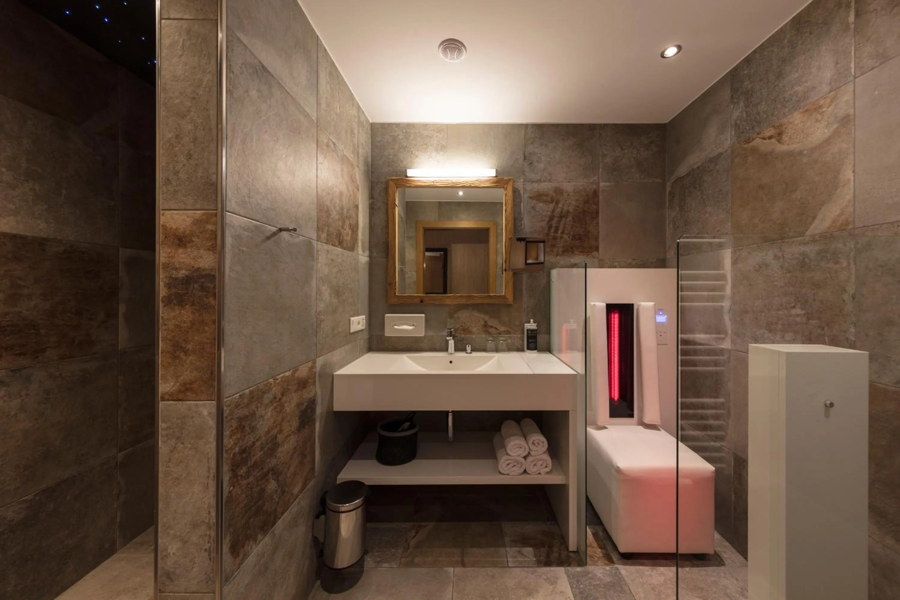 Shower in ArlBerglife Ferienresort