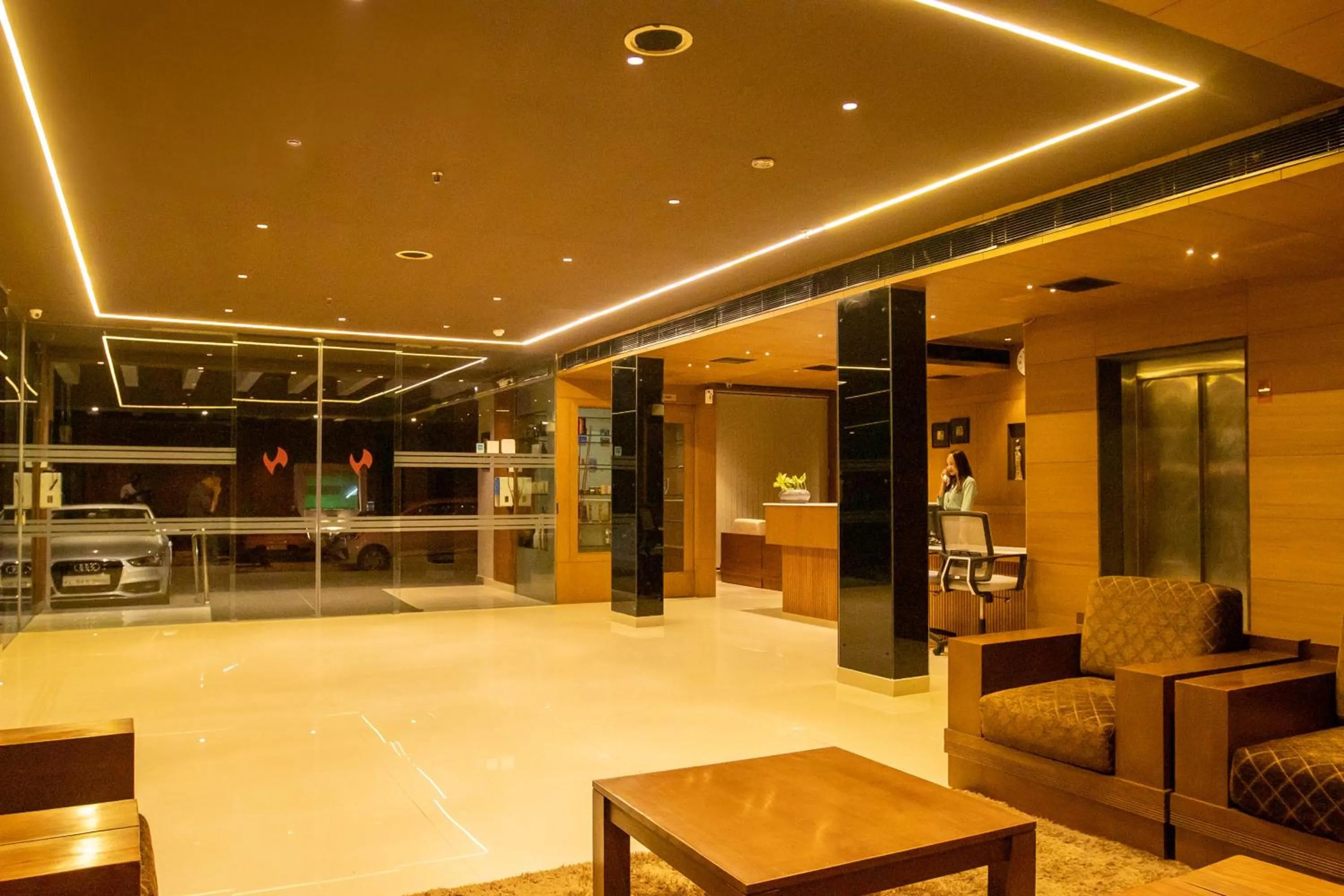 Lobby or reception in Hotel Niya Regency