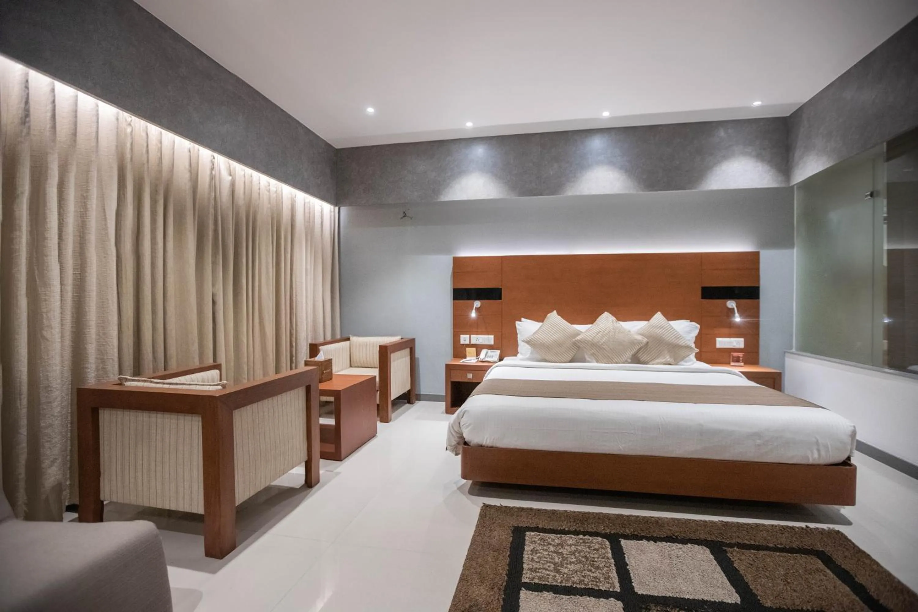 Bed in Hotel Niya Regency