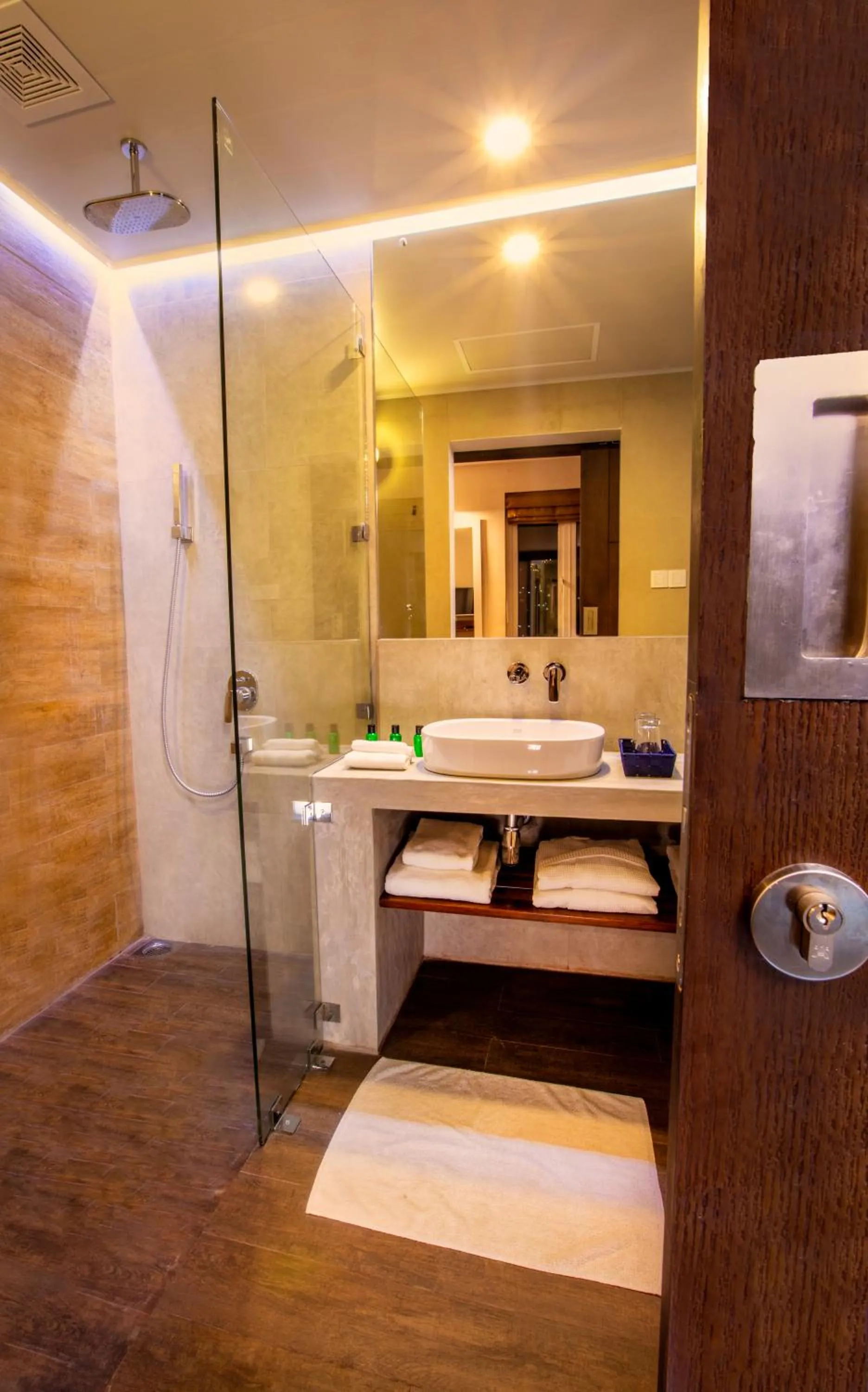 Bathroom in Sevana City Hotel