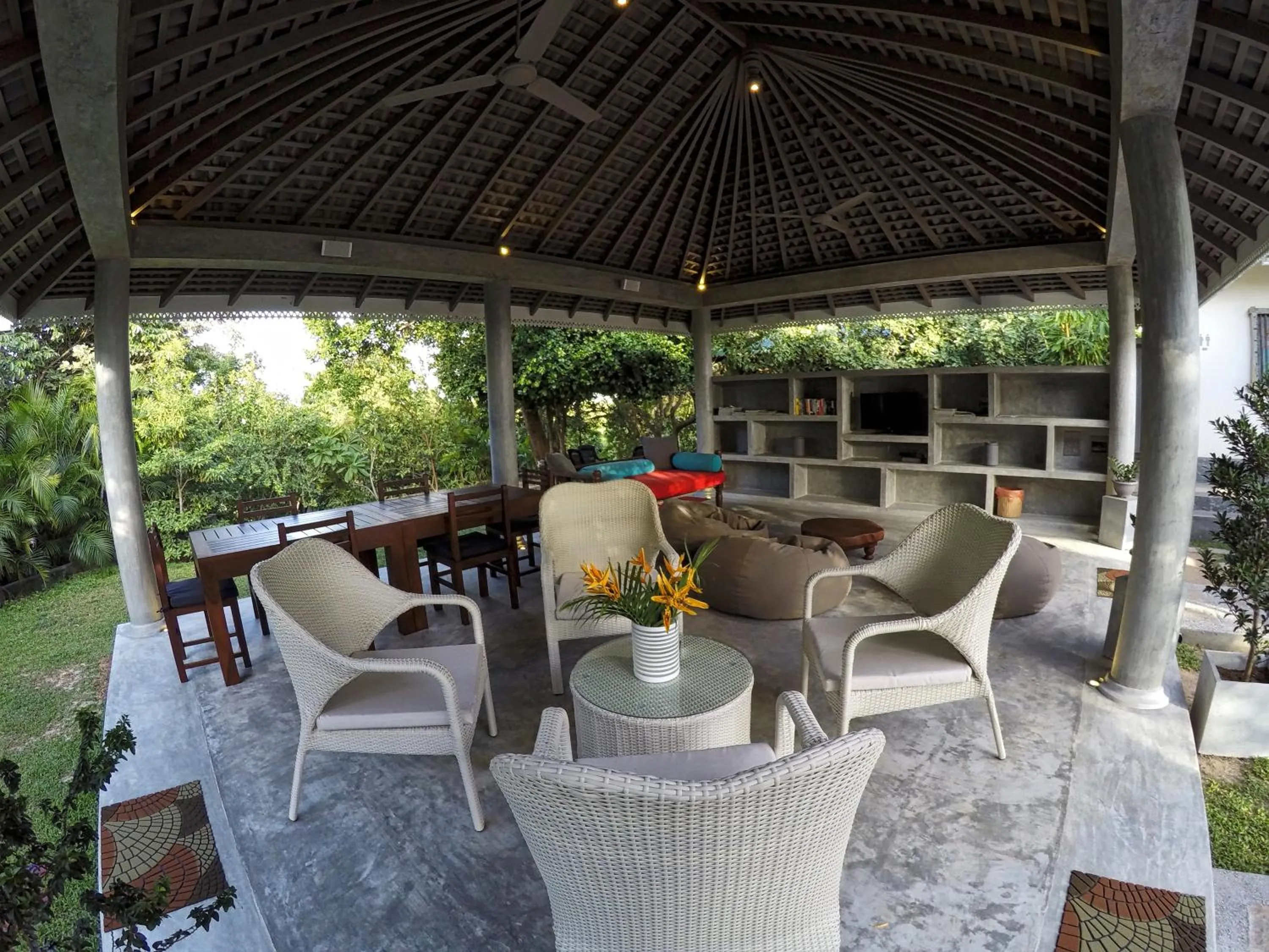 Communal lounge/ TV room in The Horizon Hill Top Villa