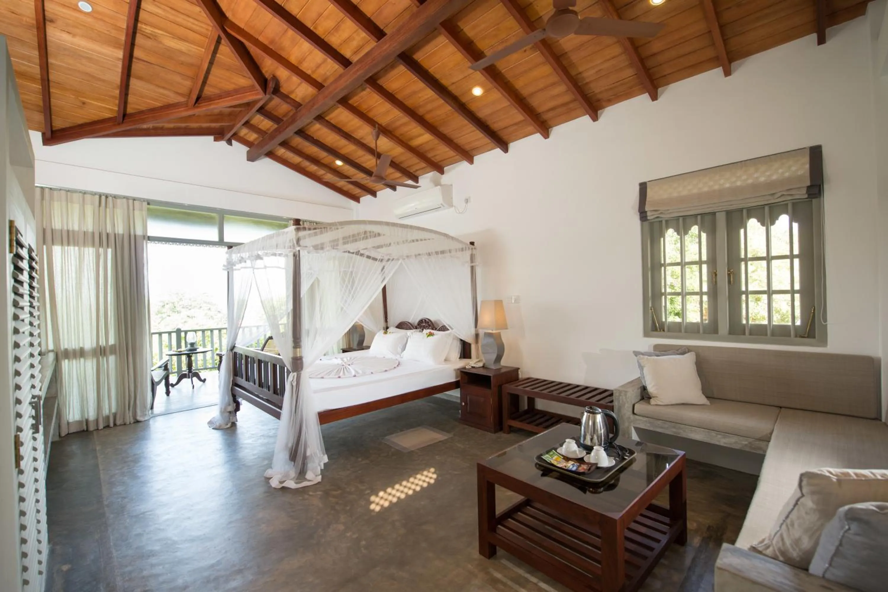 Coffee/tea facilities, Bed in The Horizon Hill Top Villa