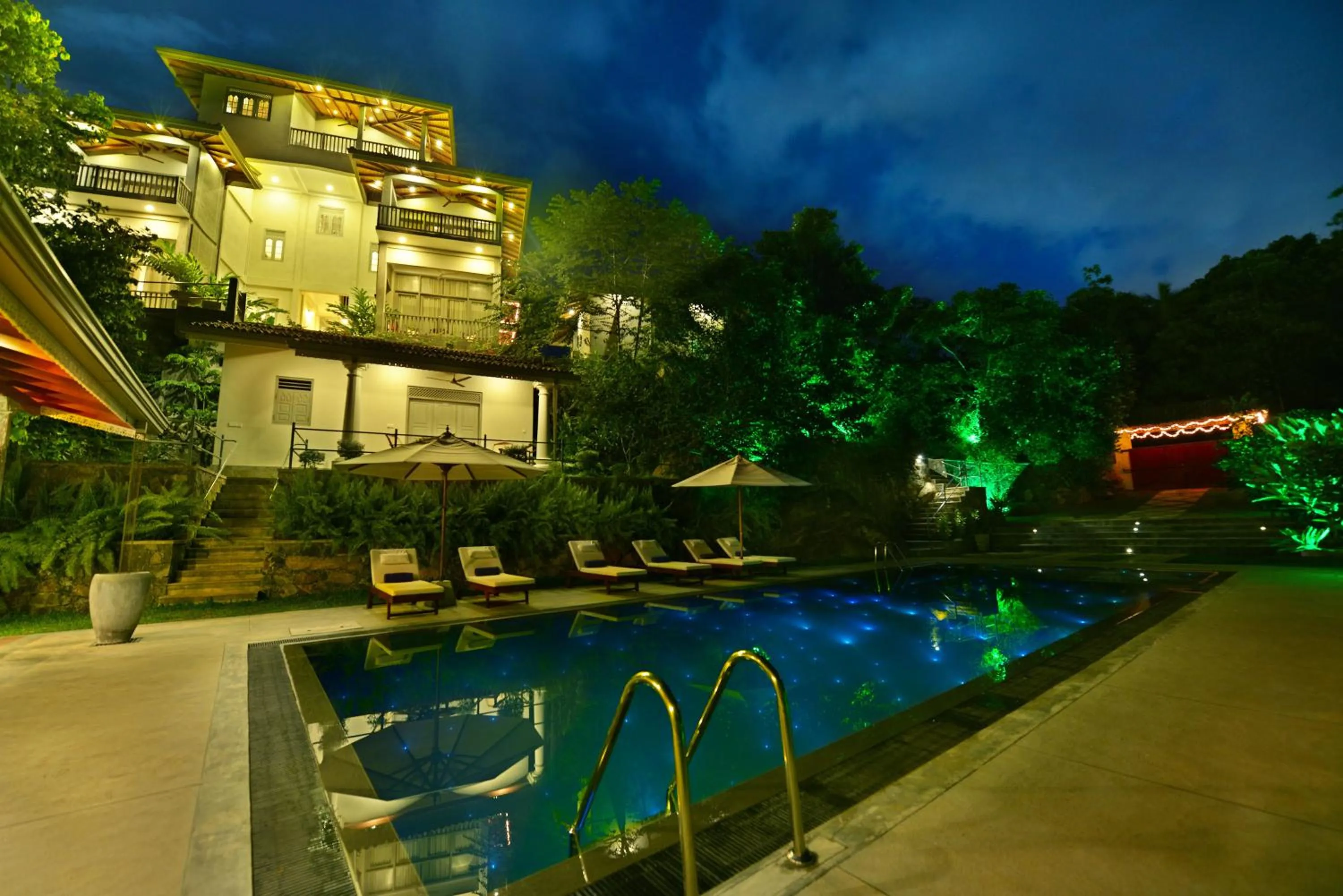 Garden in The Horizon Hill Top Villa