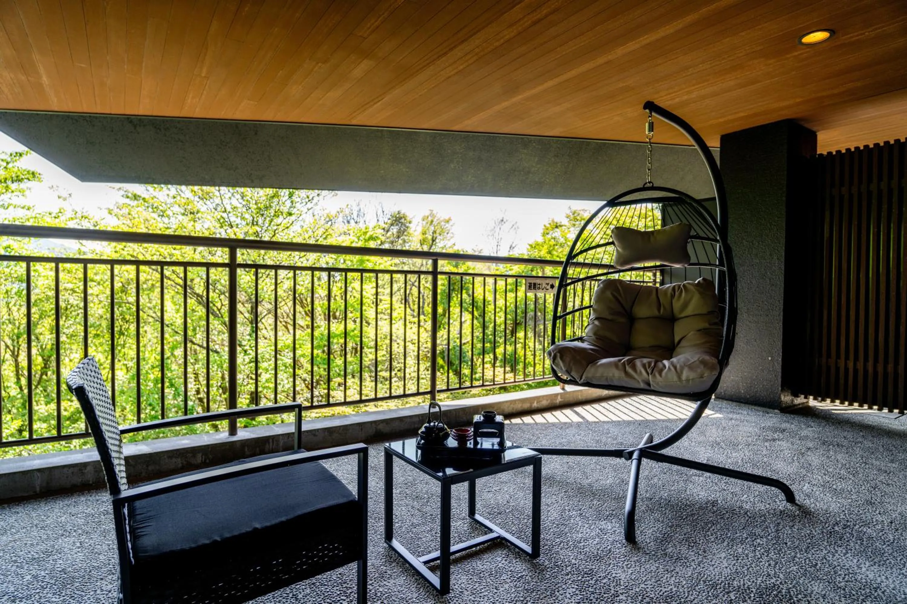 Balcony/Terrace in YuYu Hakone - Private Open Air Onsen Usage Guaranteed