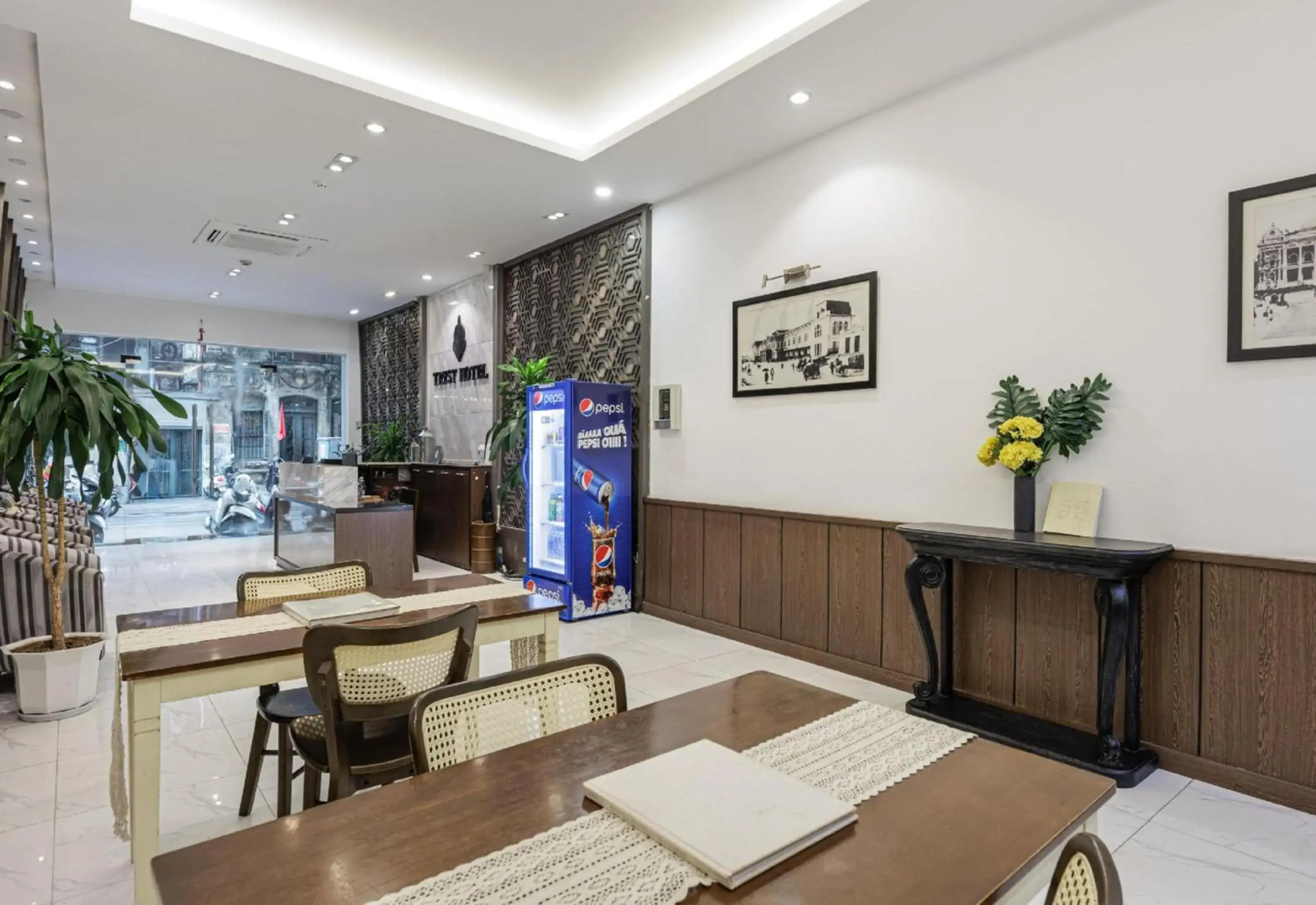 Lobby or reception in Collection O Le Grand Hanoi hotel - The Tryst Lobby or reception in Collection O Le Grand Hanoi hotel - The Tryst