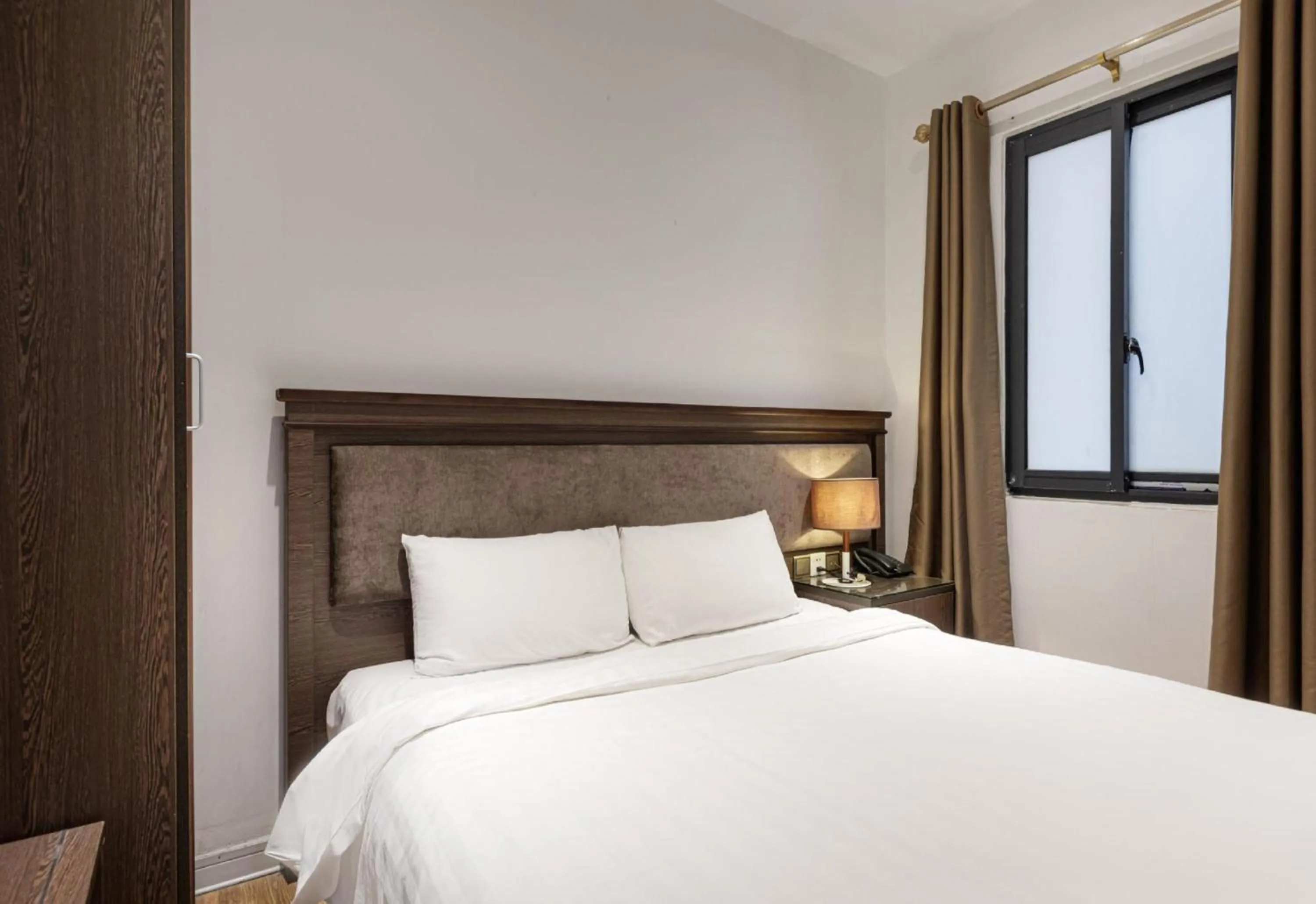 View (from property/room), Bed in Collection O Le Grand Hanoi hotel - The Tryst