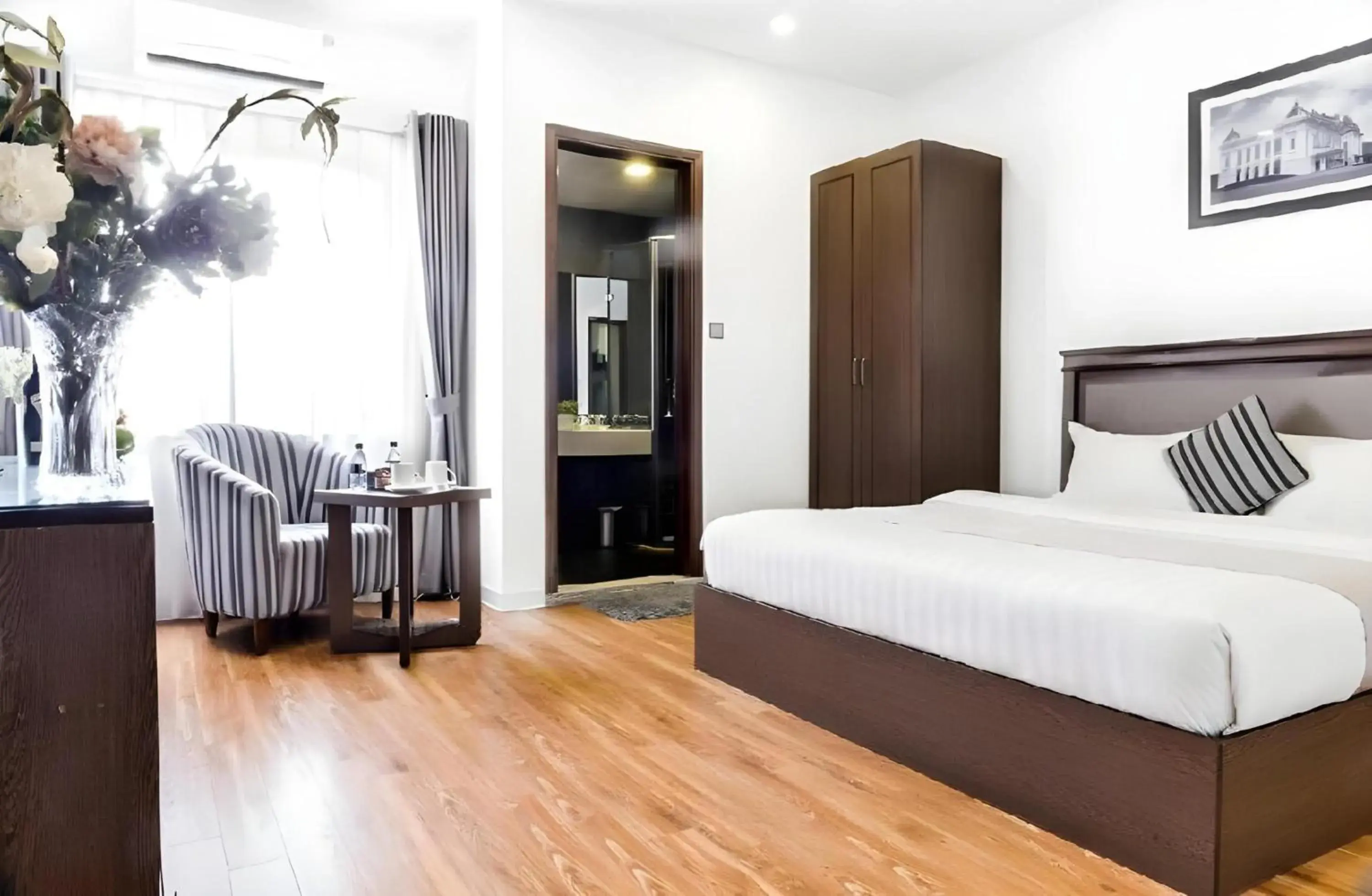 Bedroom, Bed in Collection O Le Grand Hanoi hotel - The Tryst Bedroom, Bed in Collection O Le Grand Hanoi hotel - The Tryst