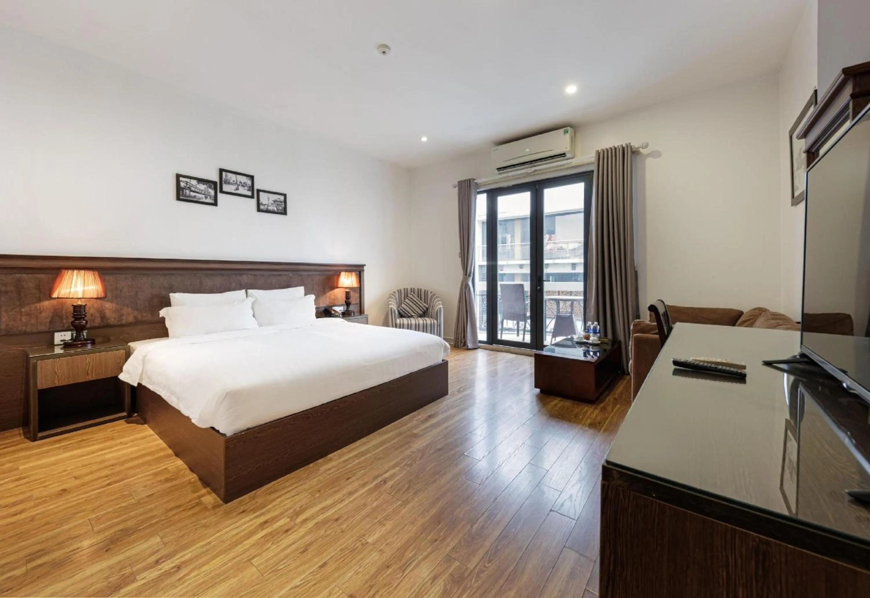 Bedroom, Bed in Collection O Le Grand Hanoi hotel - The Tryst