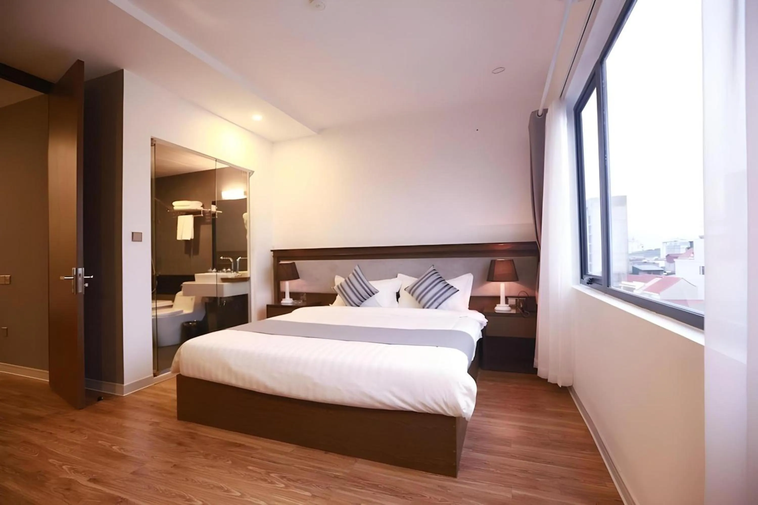 Bedroom, Bed in Collection O Le Grand Hanoi hotel - The Tryst