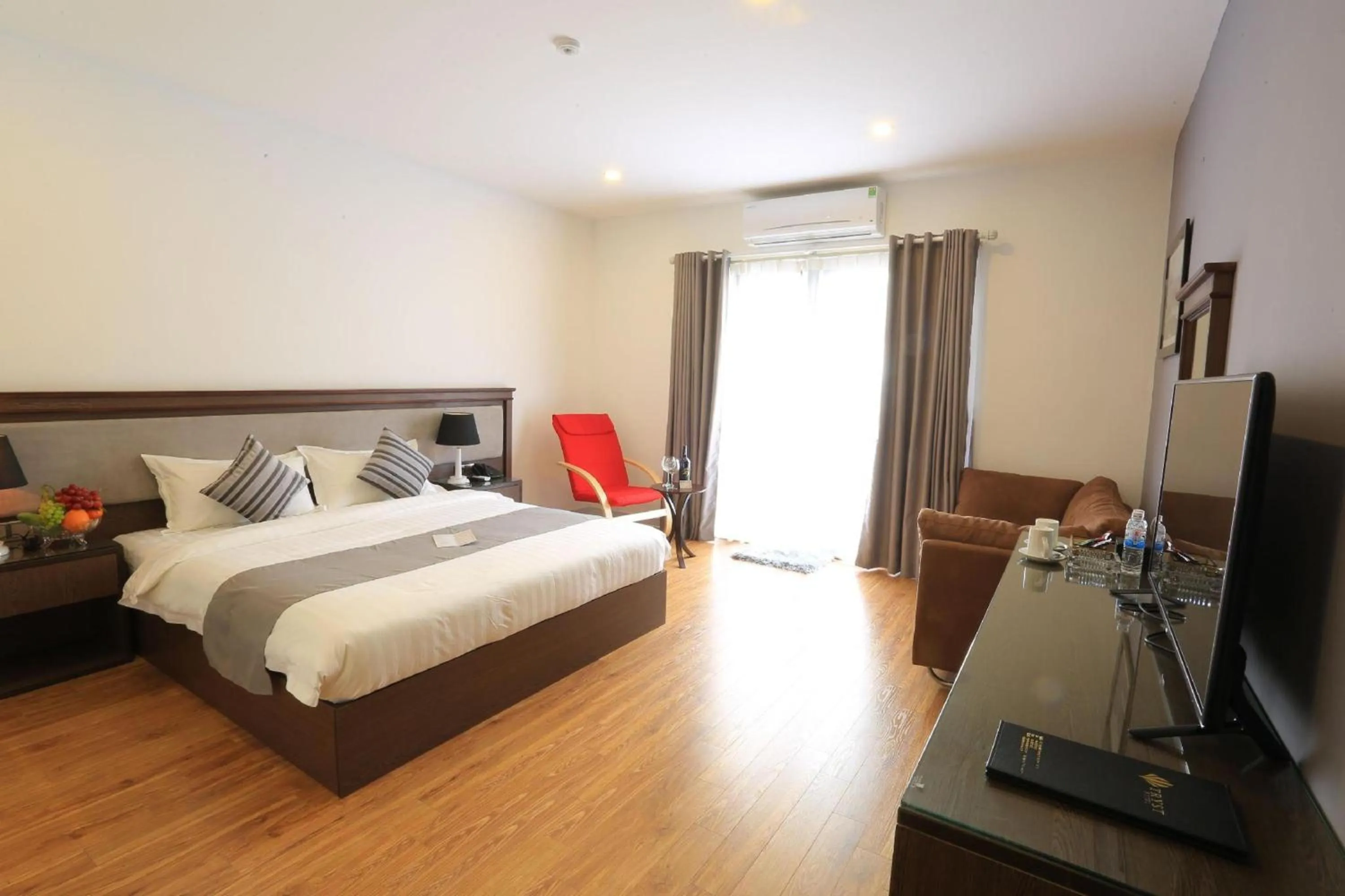 Bedroom, Bed in Collection O Le Grand Hanoi hotel - The Tryst