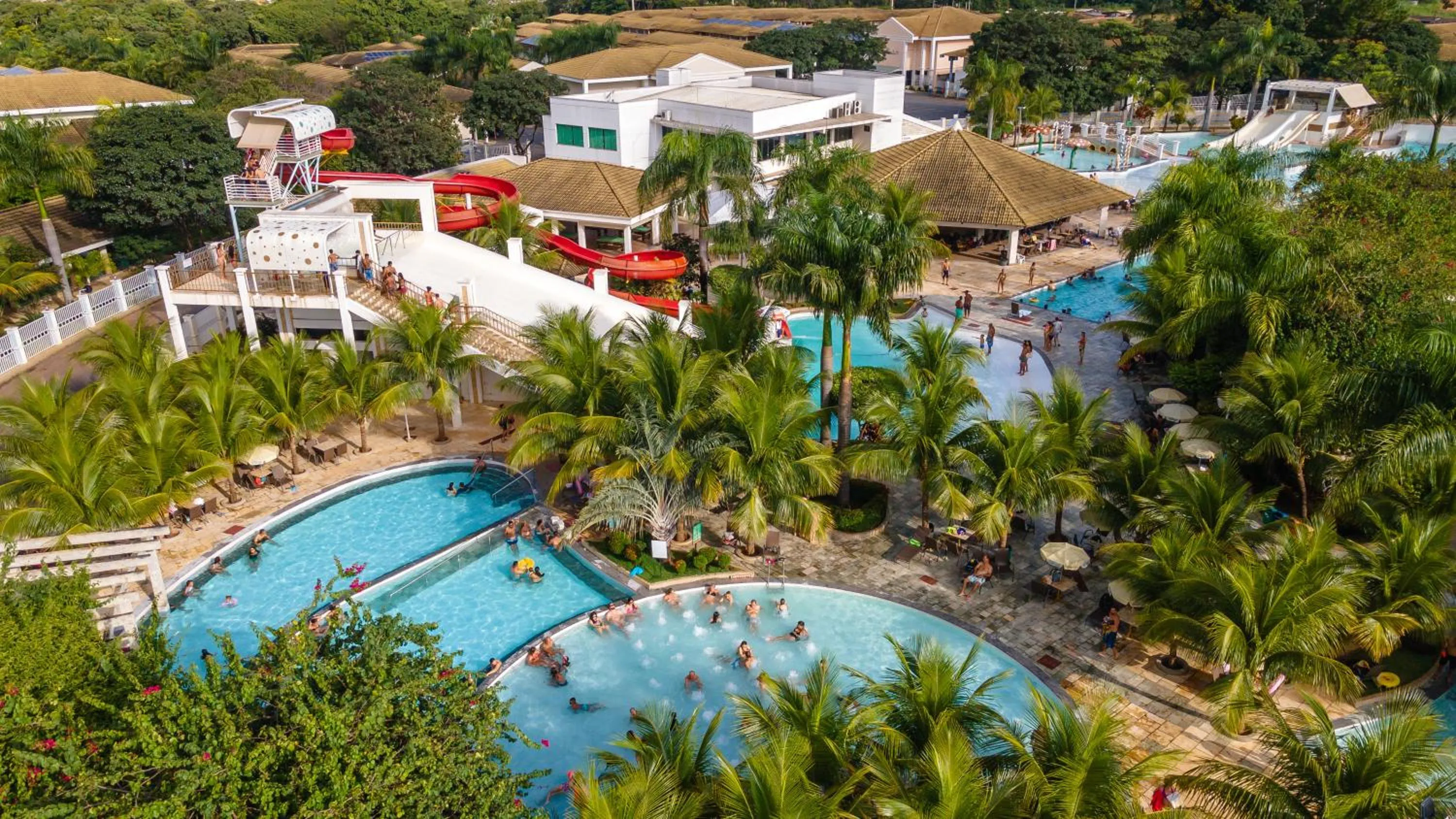 Swimming pool in diRoma Lacqua III direto com o Grupo diRoma com acesso ao Acqua Park e Café da manhã