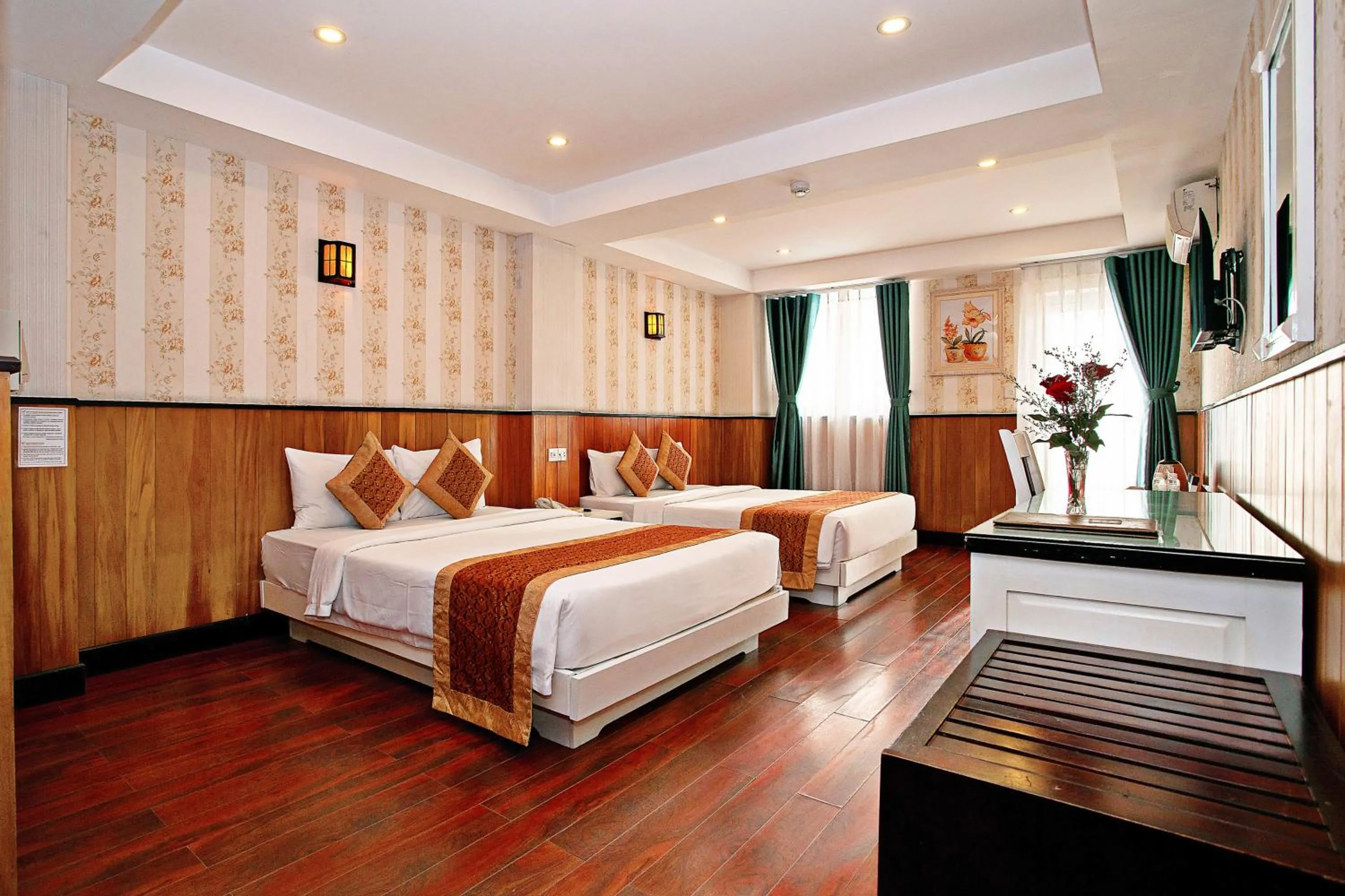 Property building, Bed in Golden Rain 2 Hotel Nha Trang Beach