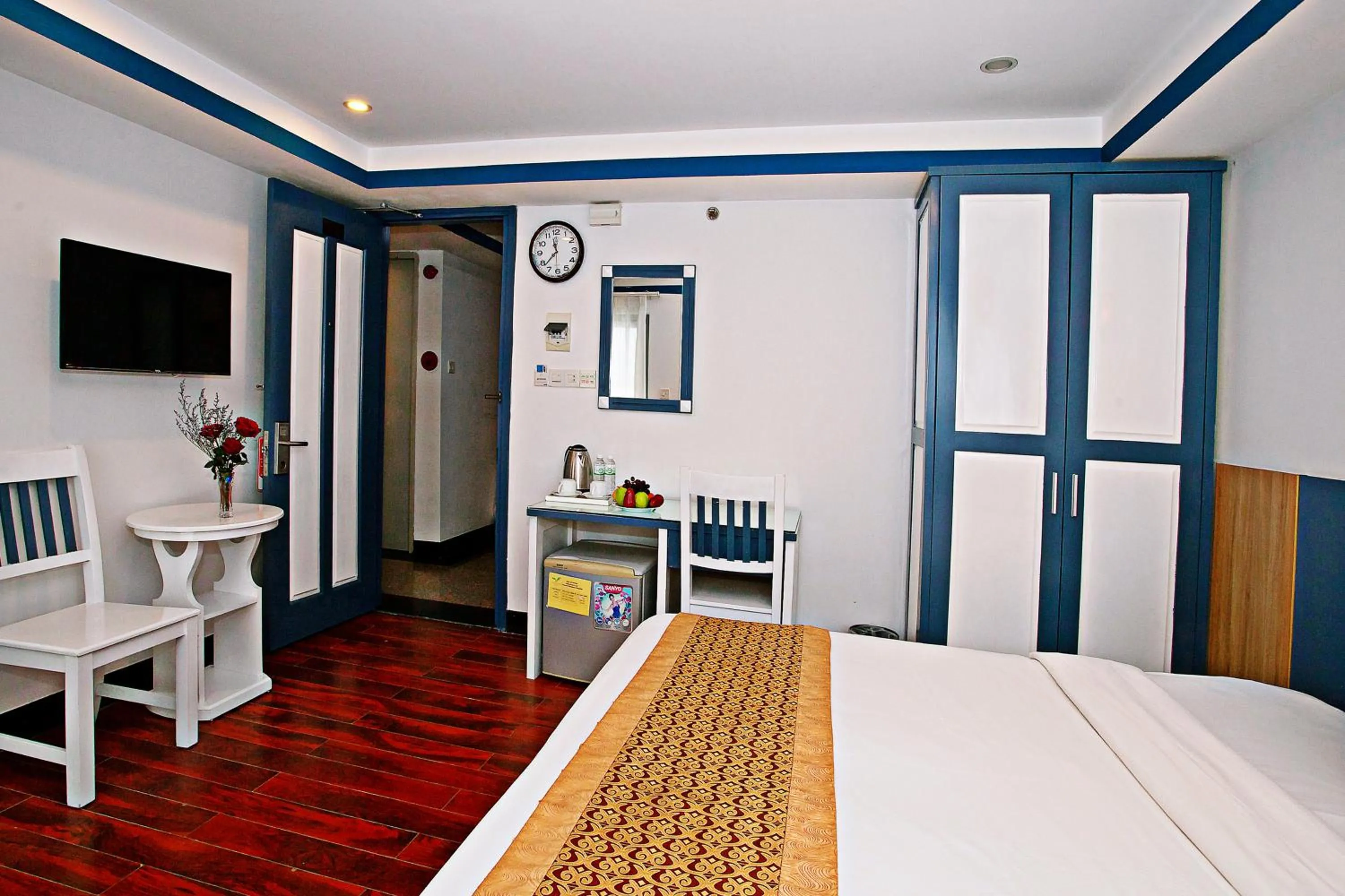 Property building, Bed in Golden Rain 2 Hotel Nha Trang Beach