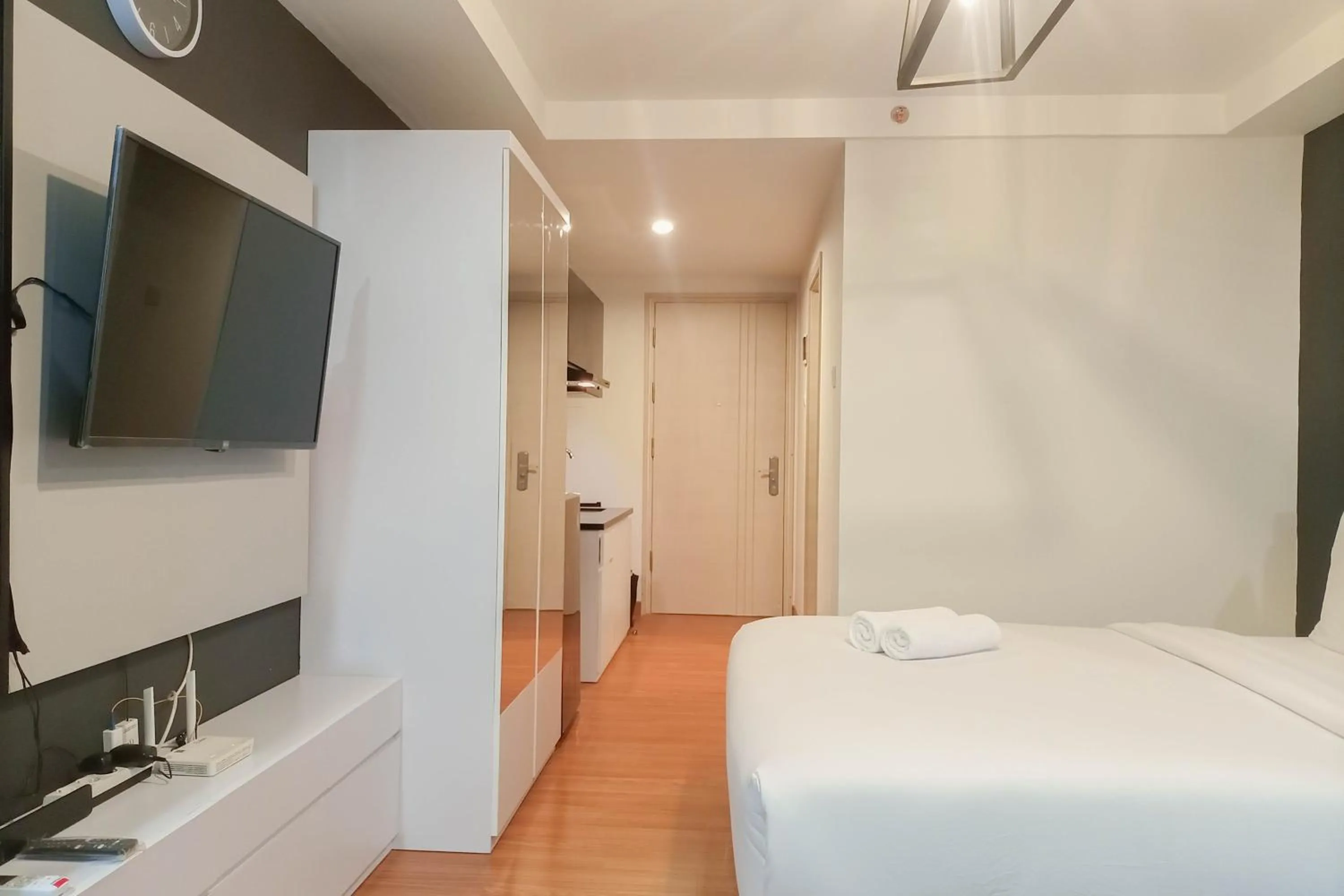 Cozy Studio at Mataram City Apartment By Travelio