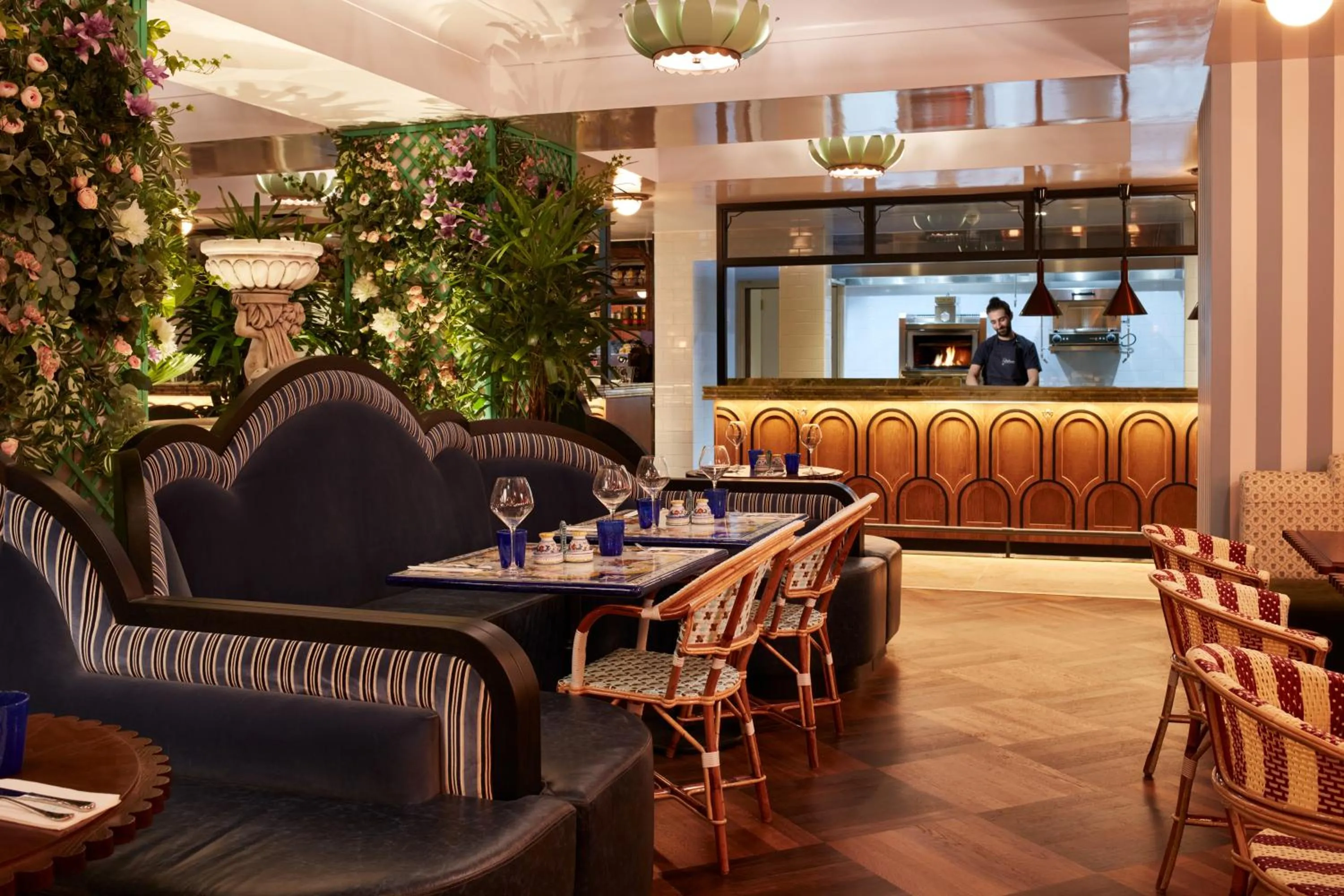 Restaurant/places to eat in The Hoxton, Edinburgh