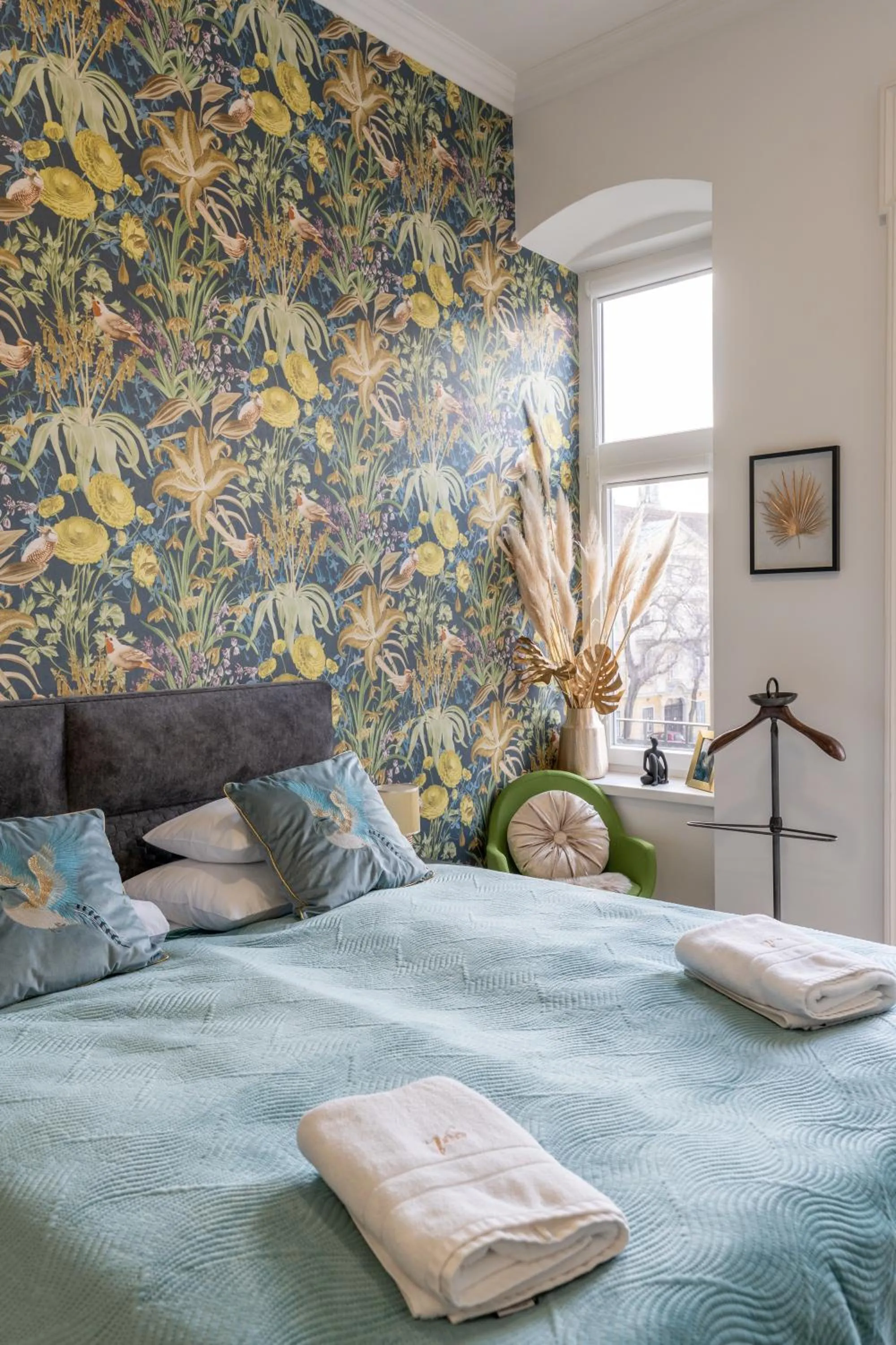 Photo of the whole room, Bed in V62 studio apartments- Downtown Sopron