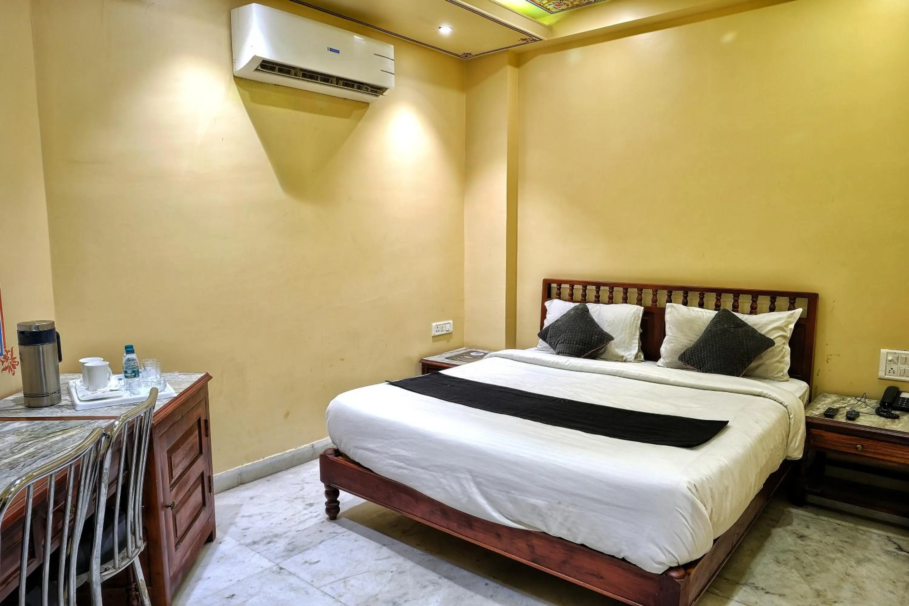 Bed in The Bayan Elegance Hotel