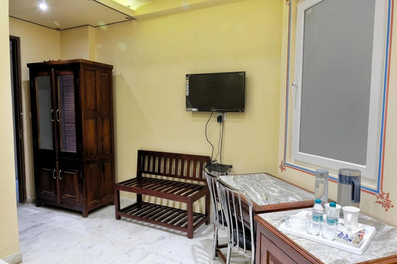 TV and multimedia in The Bayan Elegance Hotel
