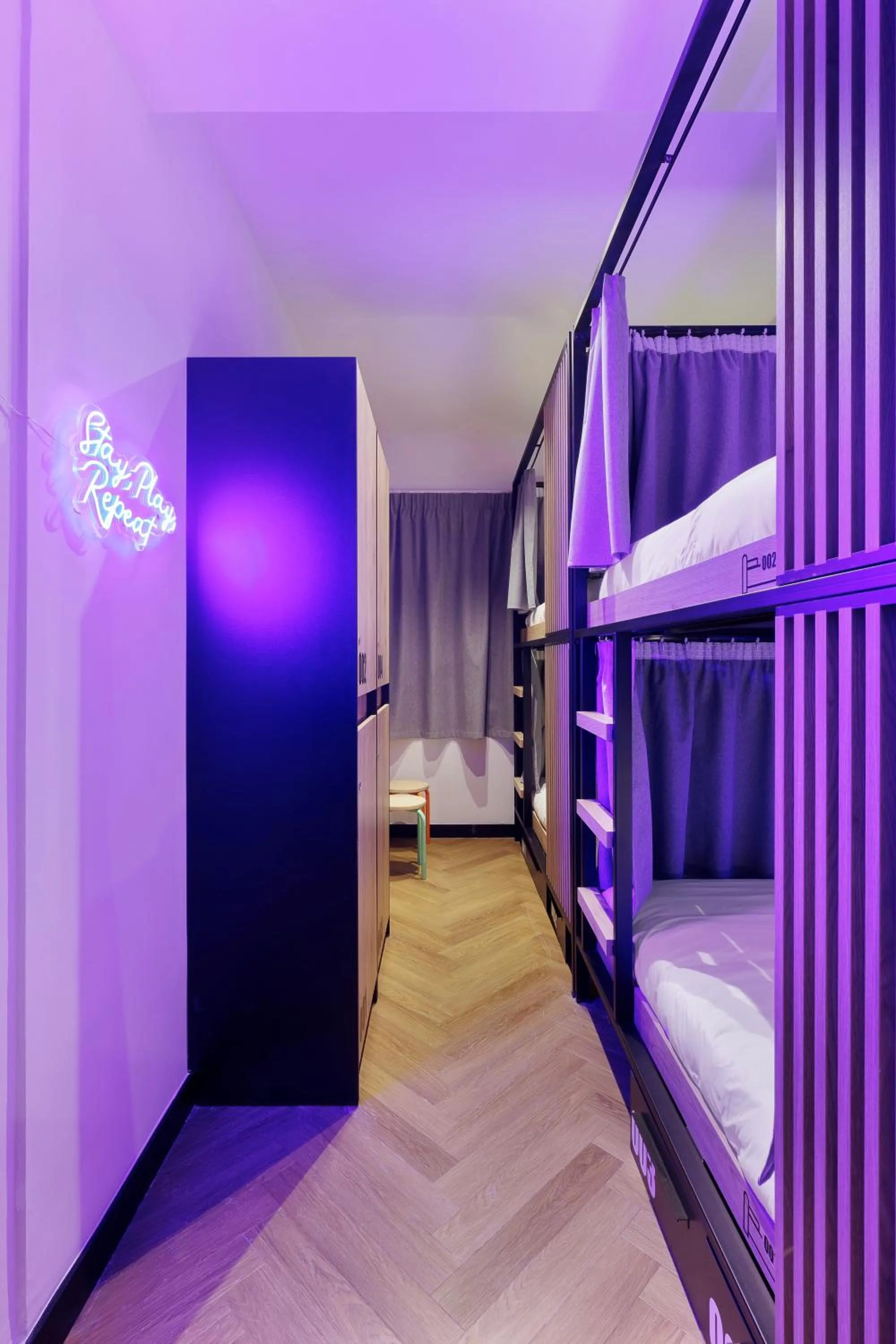 Photo of the whole room, Bed in Retroverse Hostel