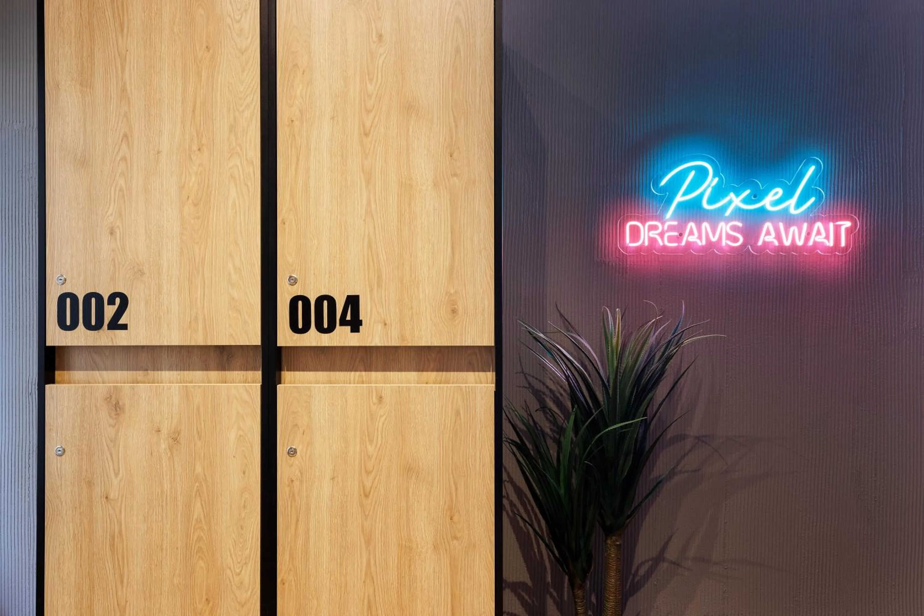 Decorative detail in Retroverse Hostel