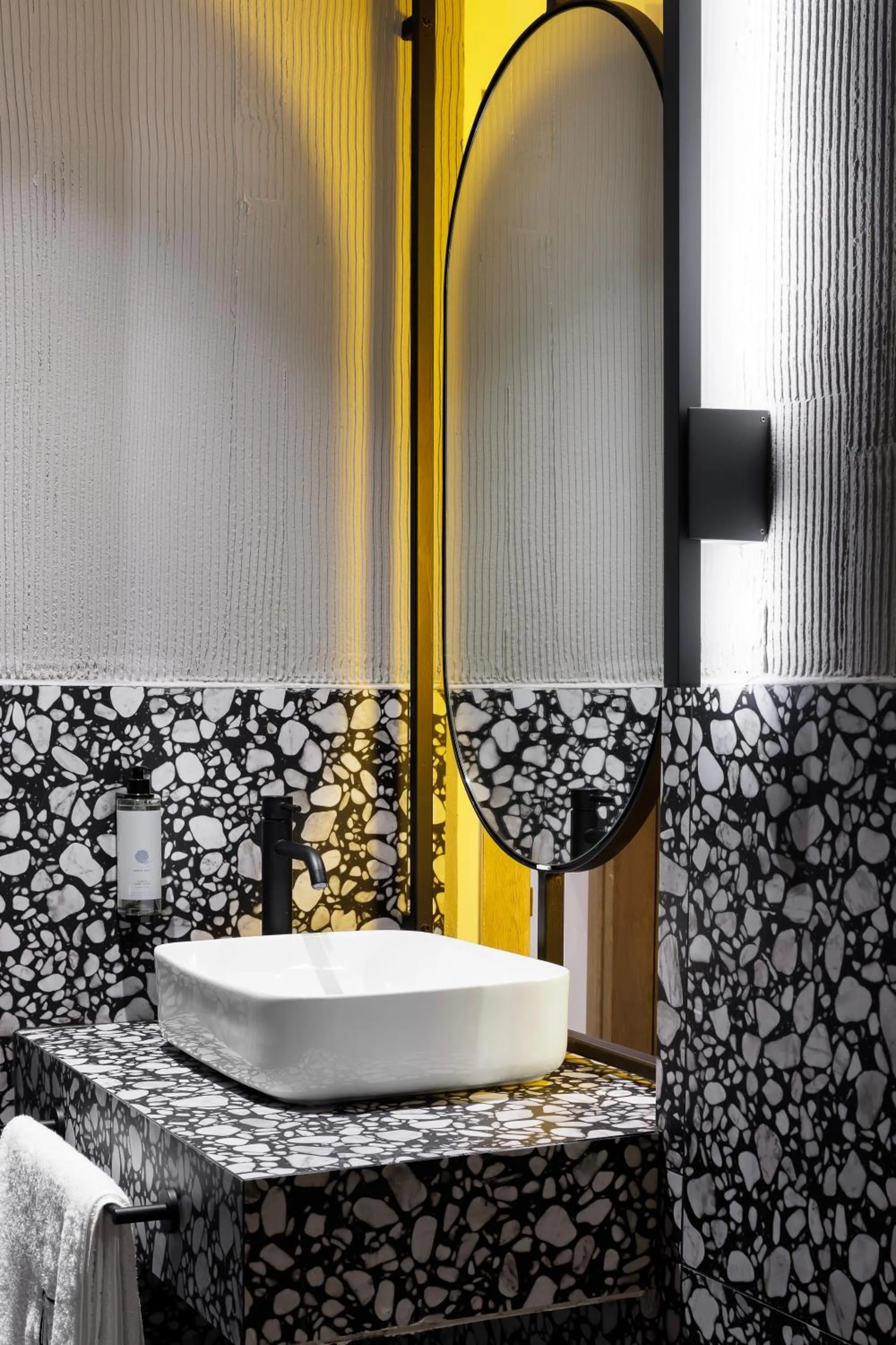 Bathroom in Retroverse Hostel