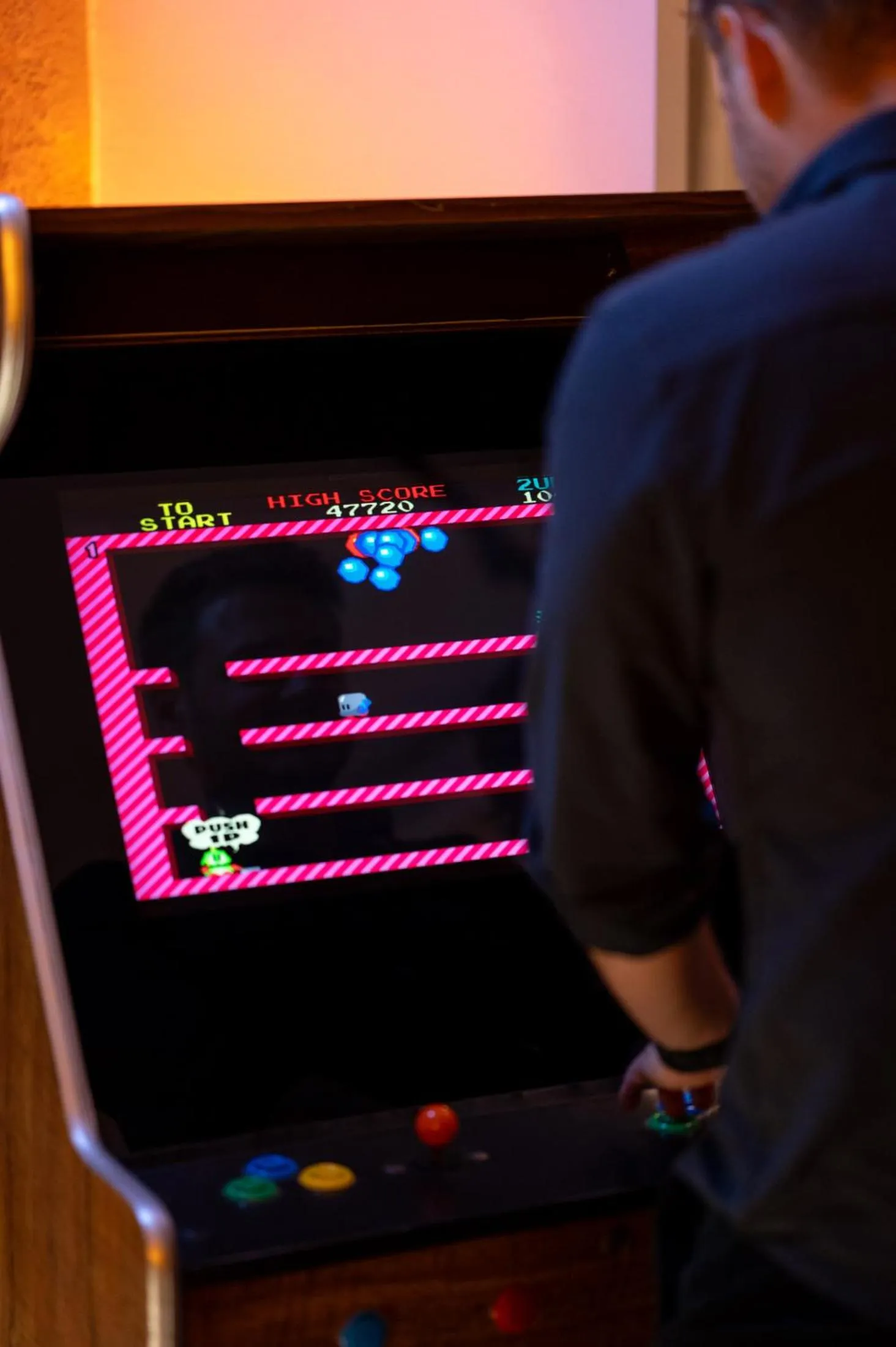 Communal lounge/ TV room in Retroverse Hostel