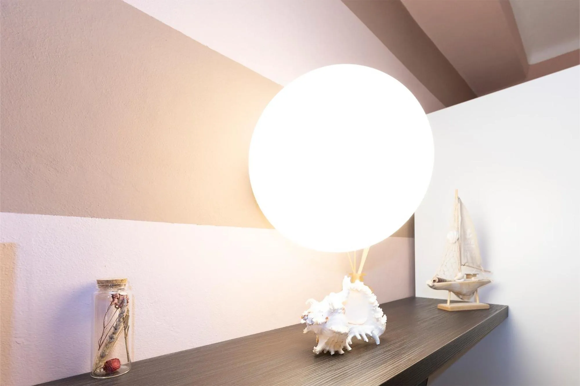 Decorative detail in La Loggia de' Banchi