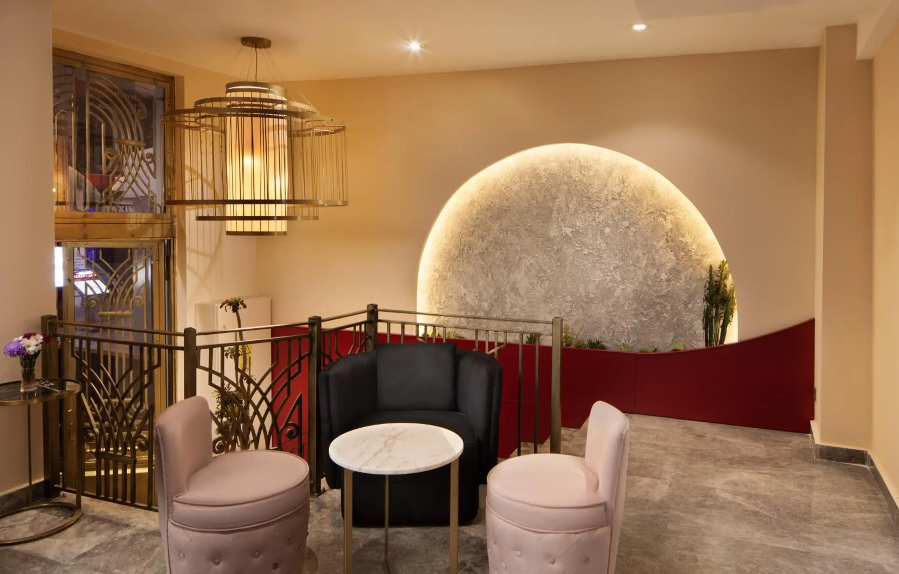 Seating area in Ess Hotel Seating area in Ess Hotel