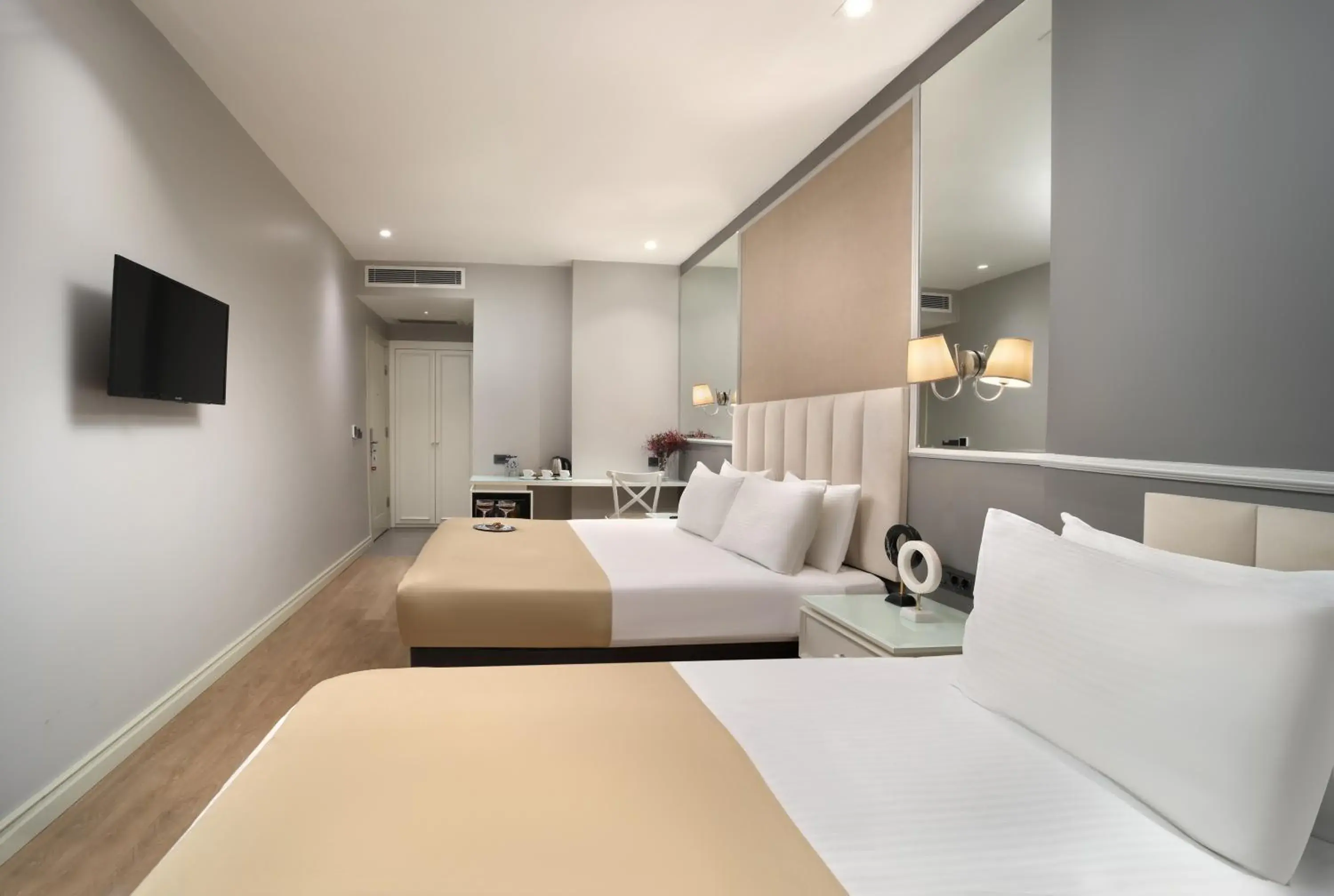 Bedroom, Bed in Ess Hotel Bedroom, Bed in Ess Hotel