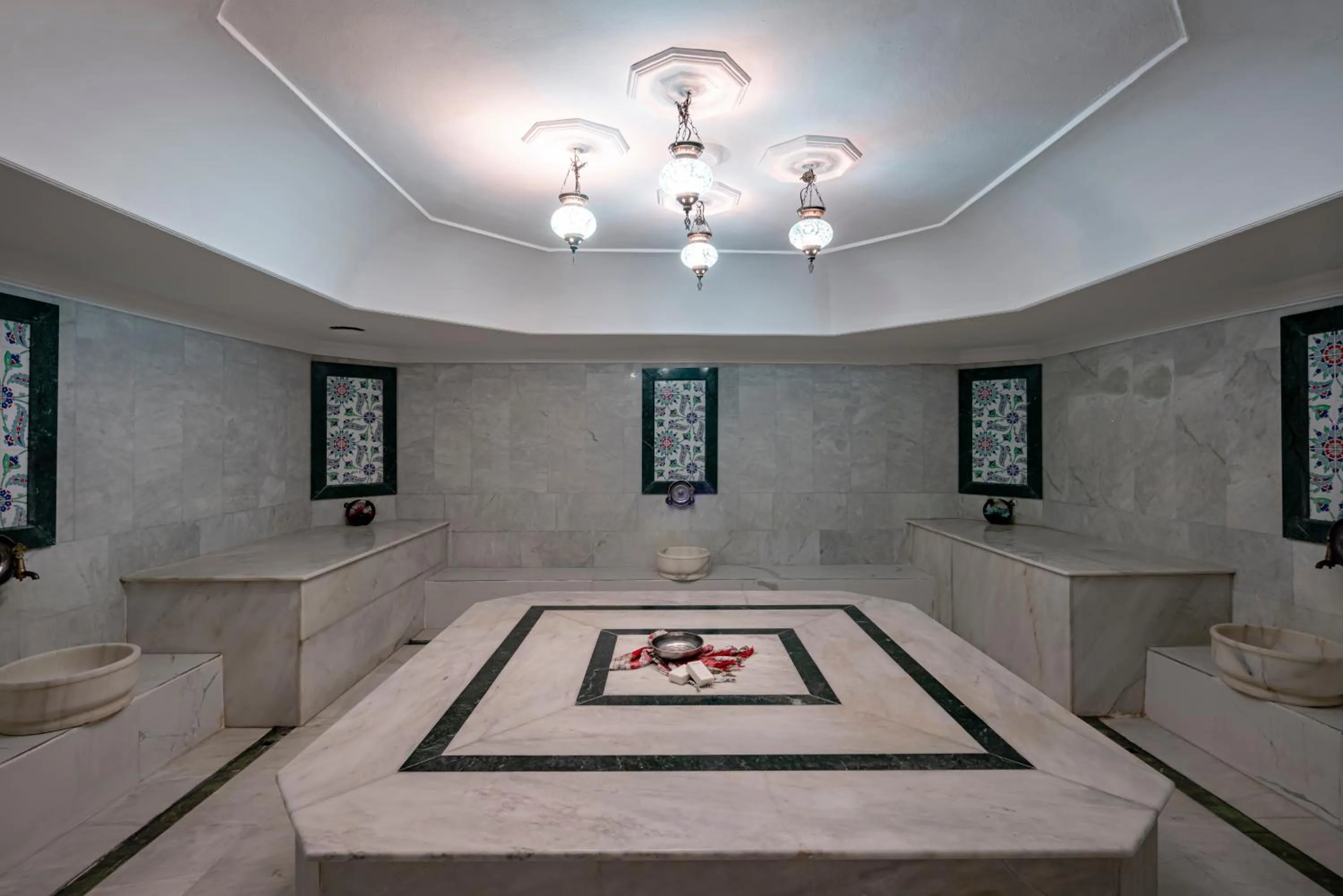 Iz Flower Side Beach Hotel