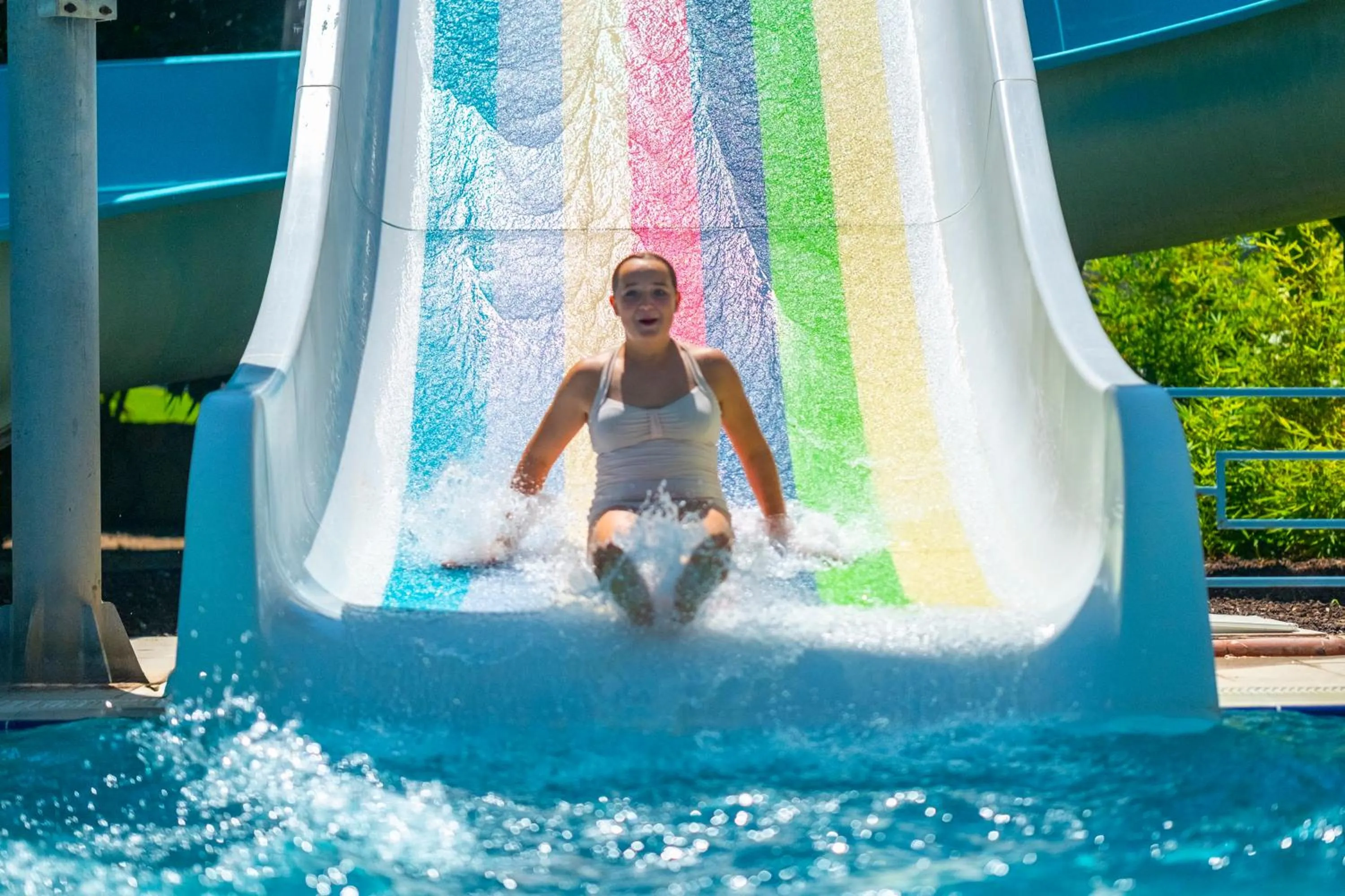 Iz Flower Side Beach Hotel