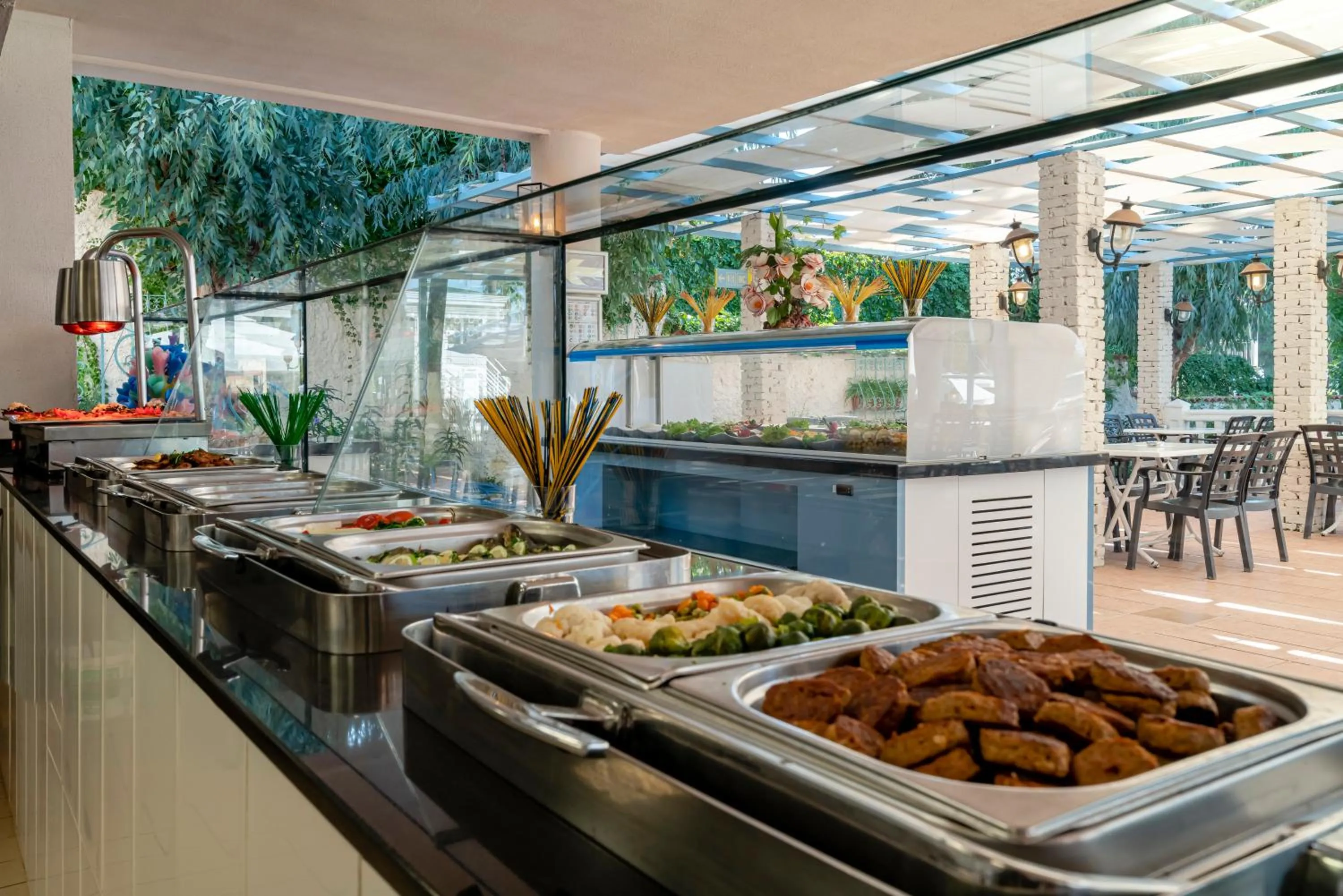 Iz Flower Side Beach Hotel