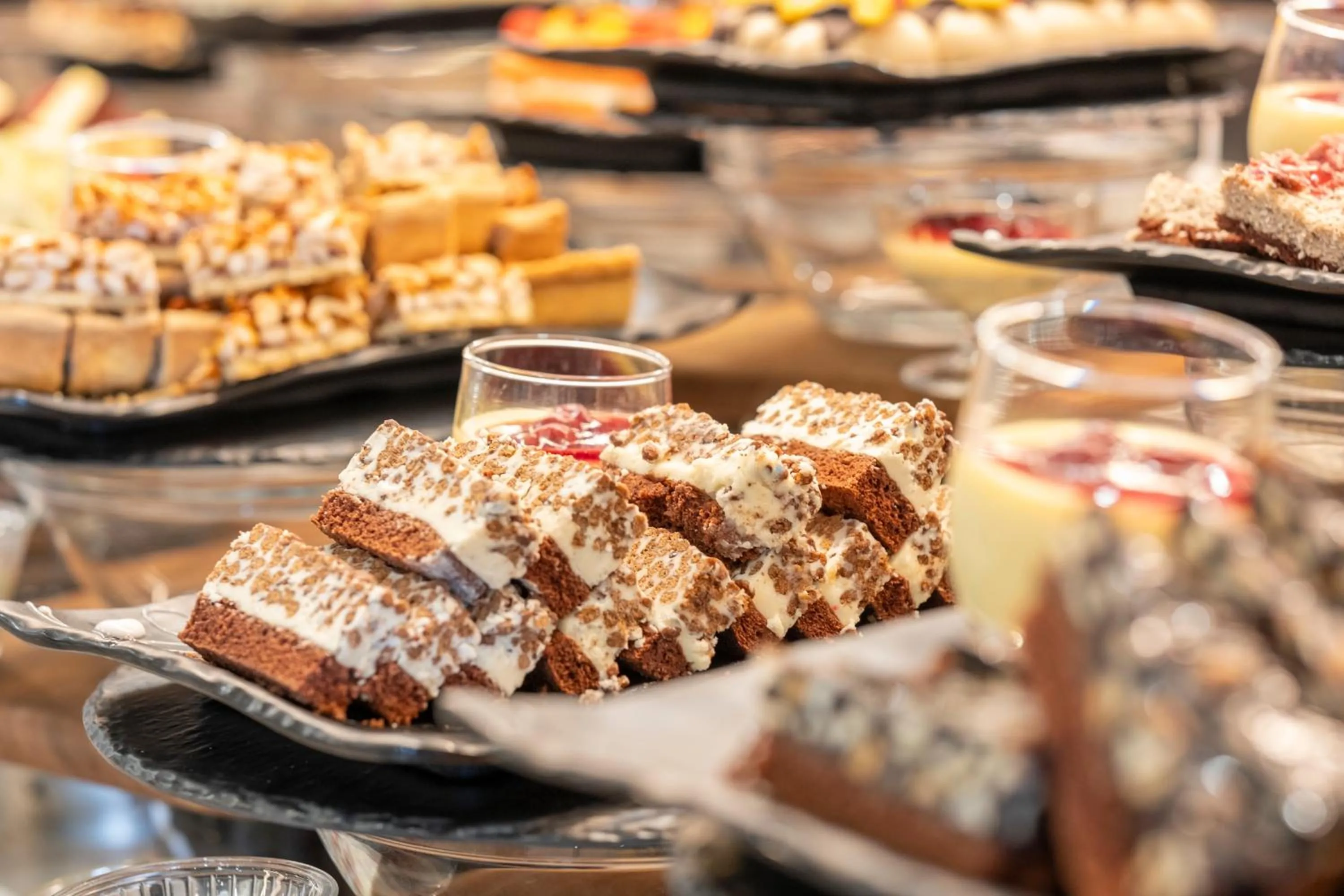 Iz Flower Side Beach Hotel