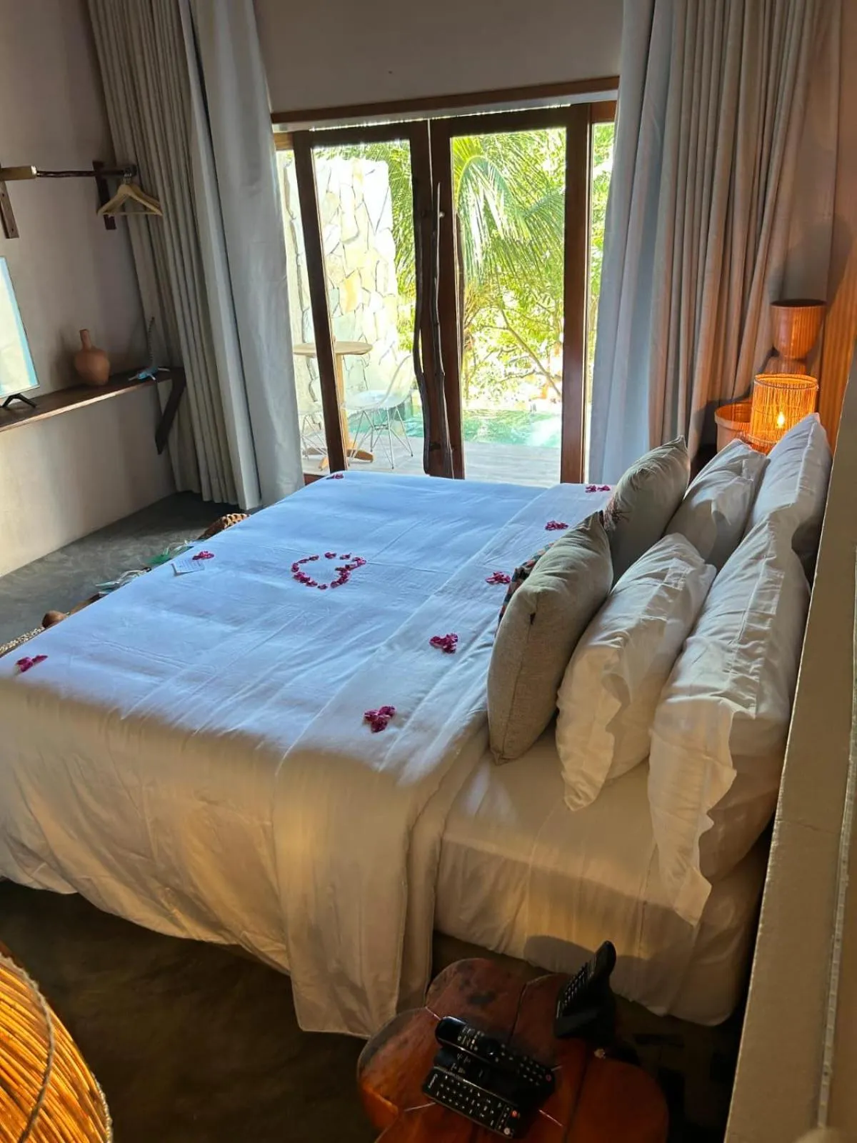 Bed in Villa Pantai Boutique Hotel Atins