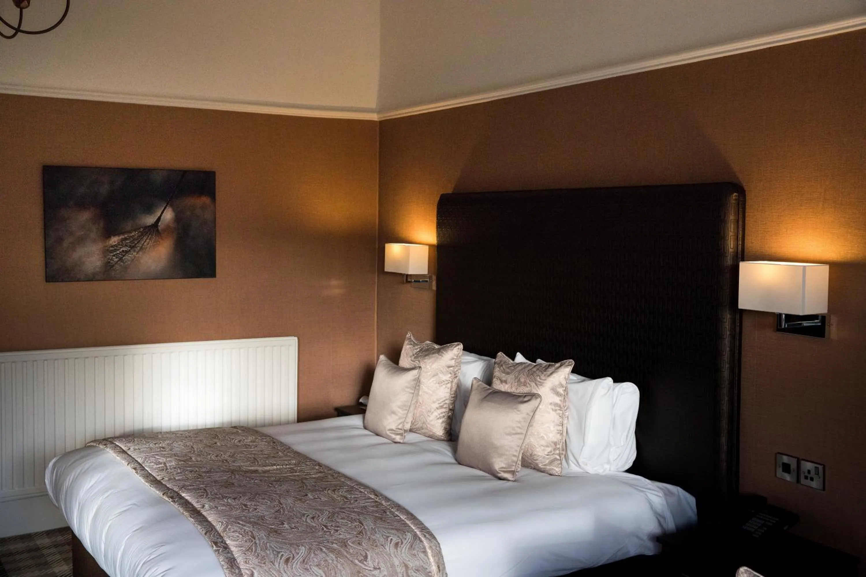 Bedroom, Bed in Keswick Country House Hotel