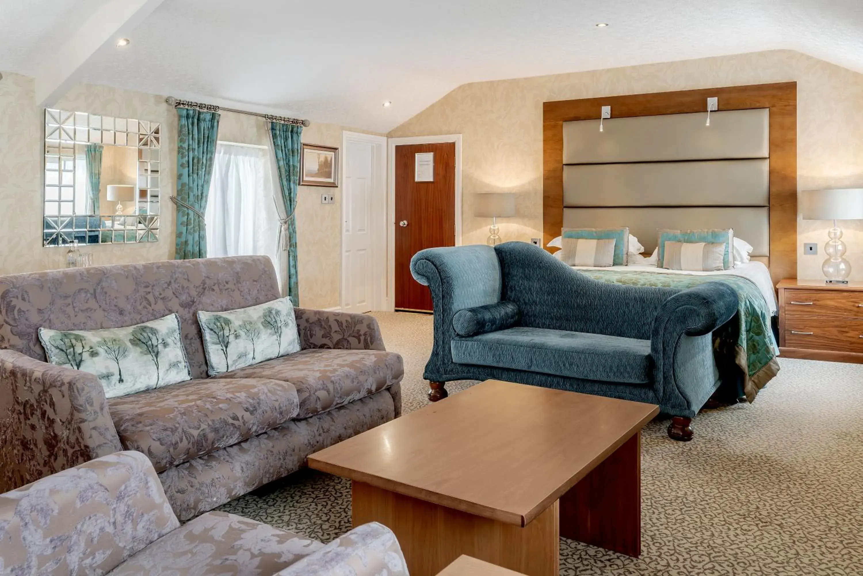 Deluxe Double Room in Skiddaw Hotel Deluxe Double Room in Skiddaw Hotel