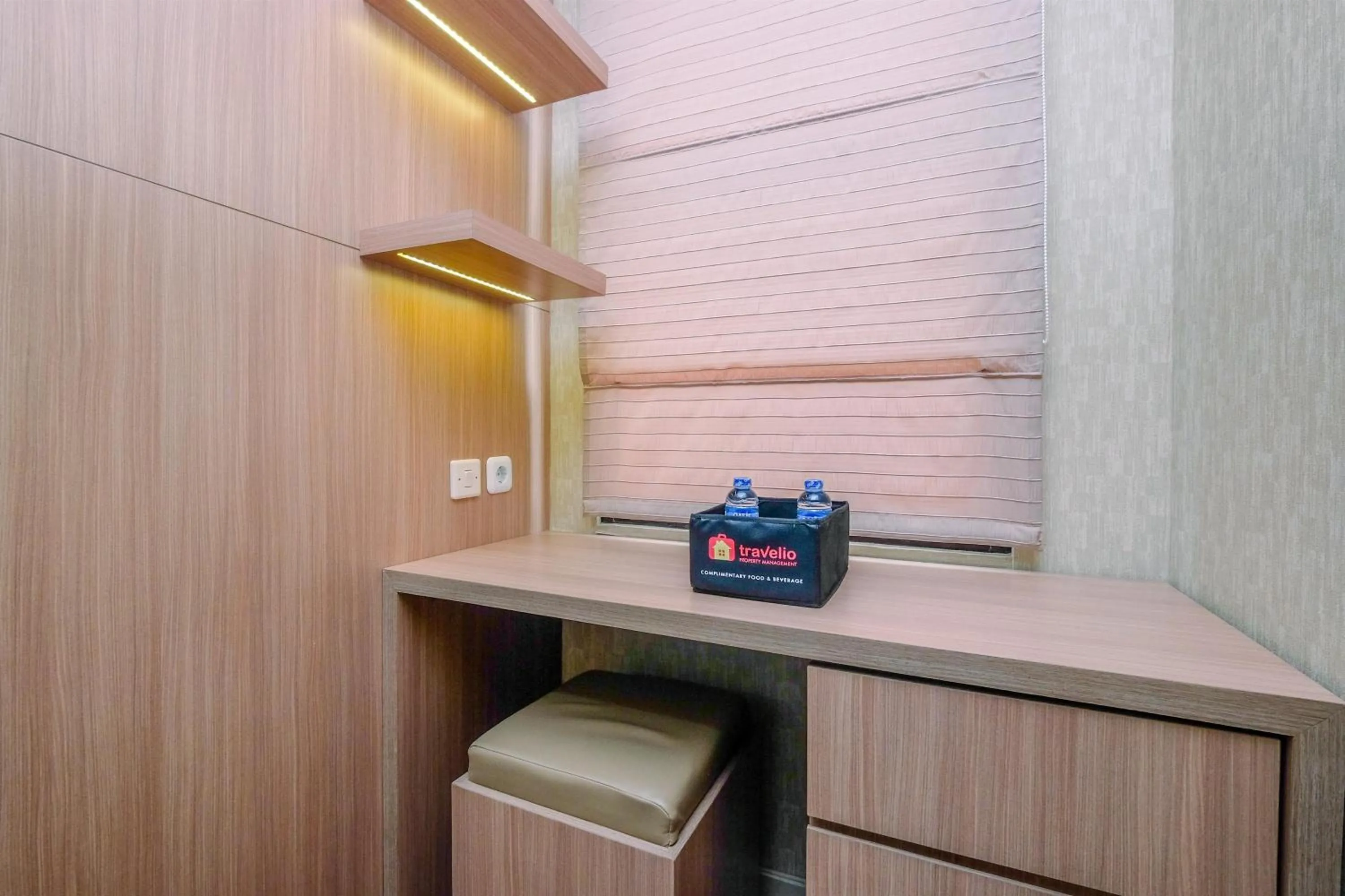 Cozy Studio at Transpark Cibubur Apartment By Travelio