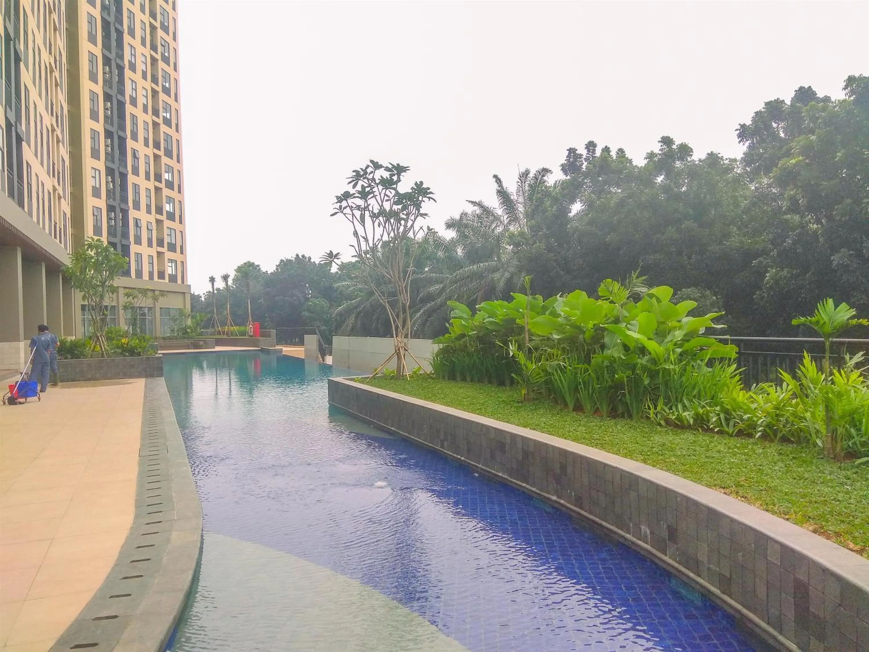 Cozy Studio at Transpark Cibubur Apartment By Travelio