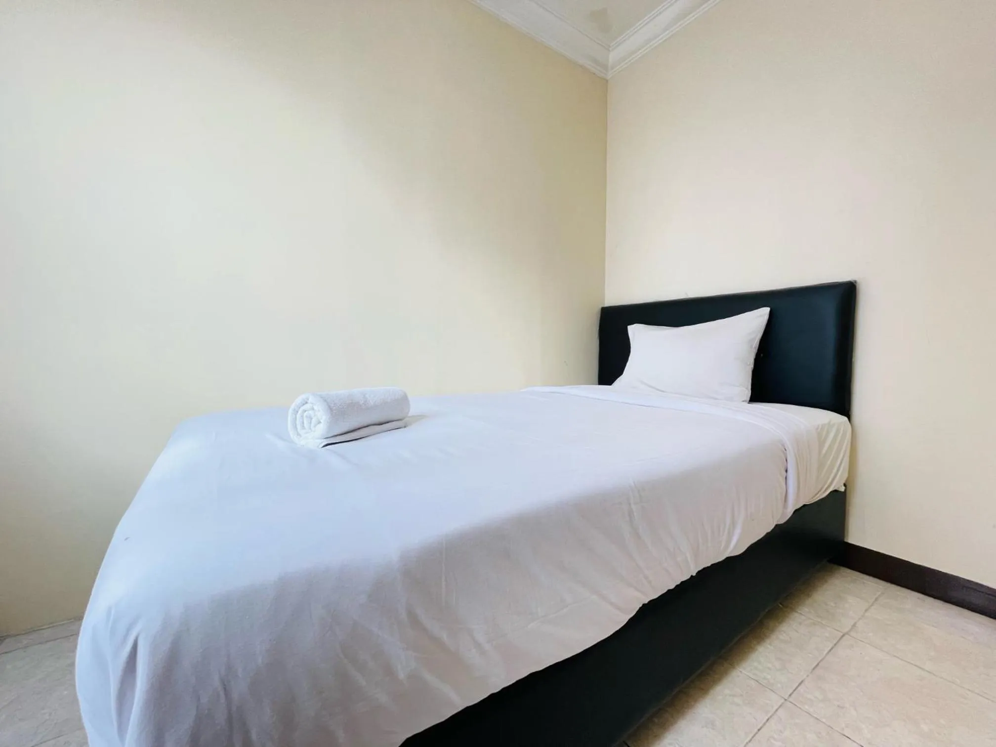 Executive Private 2BR at Galeri Ciumbuleuit 1 Apartement By Travelio