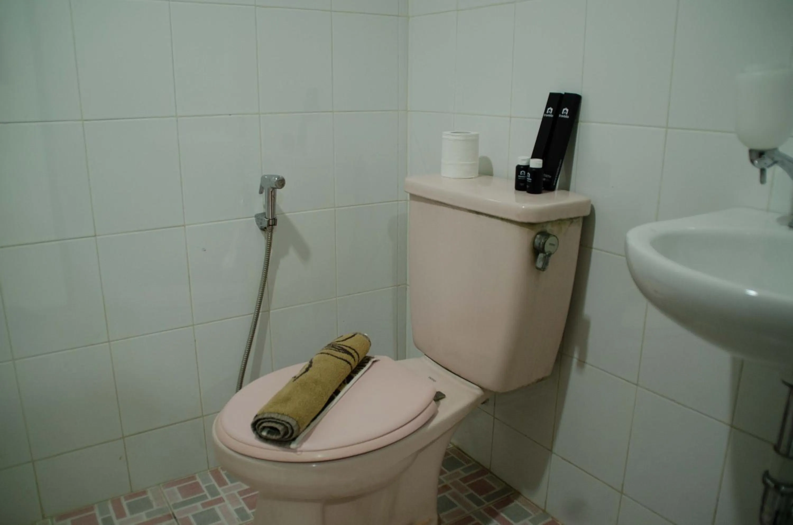 Spacious and Homey 3BR at Kondominium Rajawali Apartment By Travelio