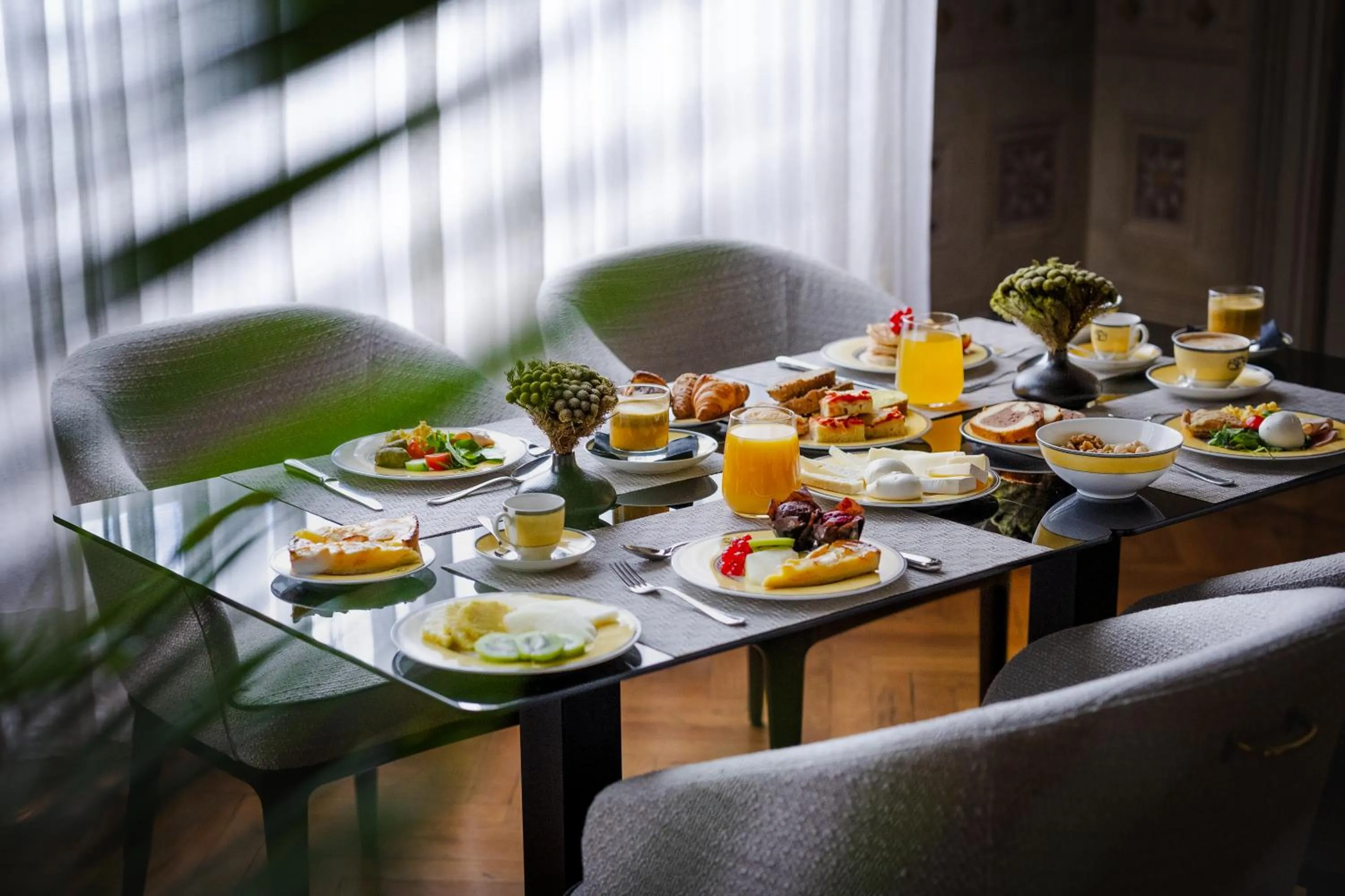 Breakfast in Leone Blu Suites | UNA Esperienze
