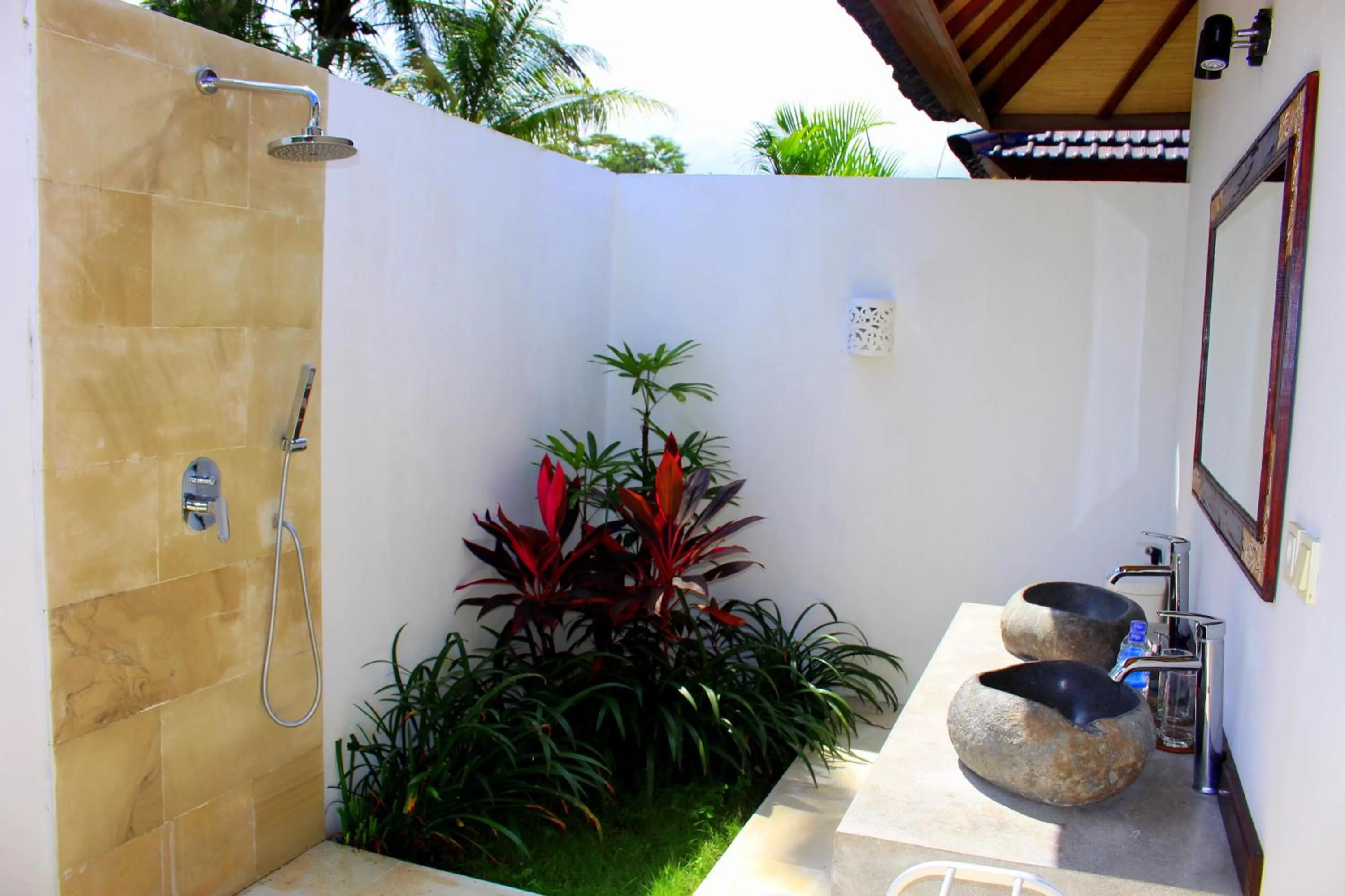 Shower in Uma Kama Villa