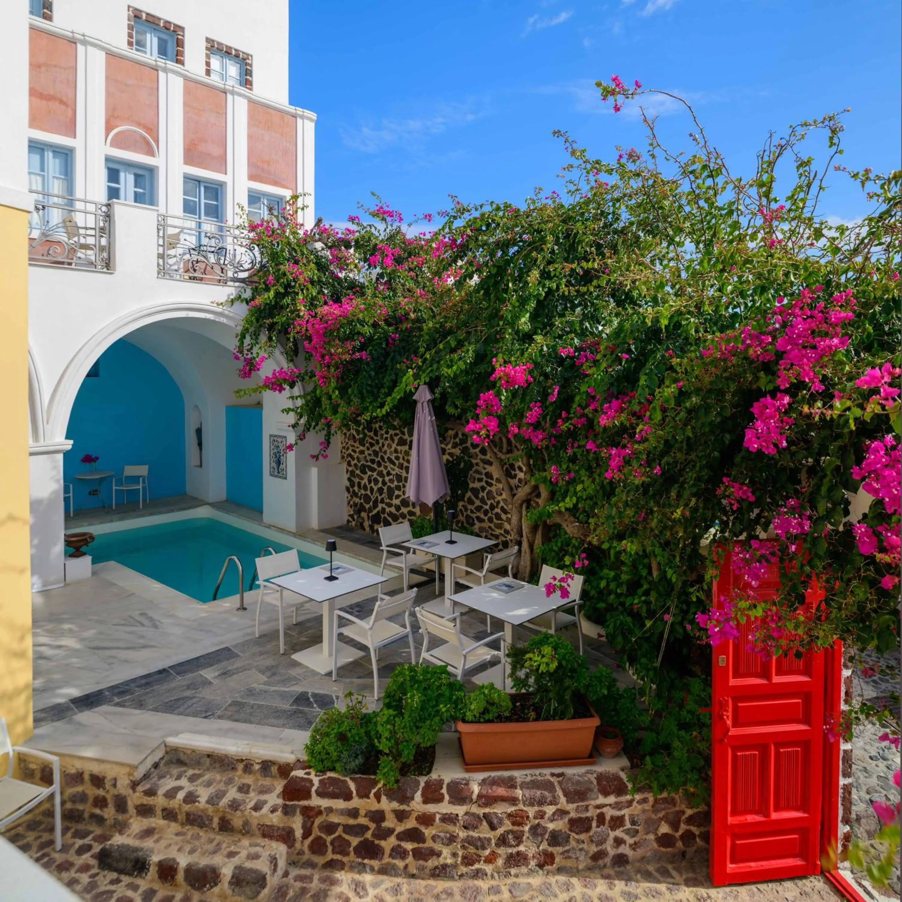 Restaurant/places to eat in Aigialos Luxury Traditional Settlement