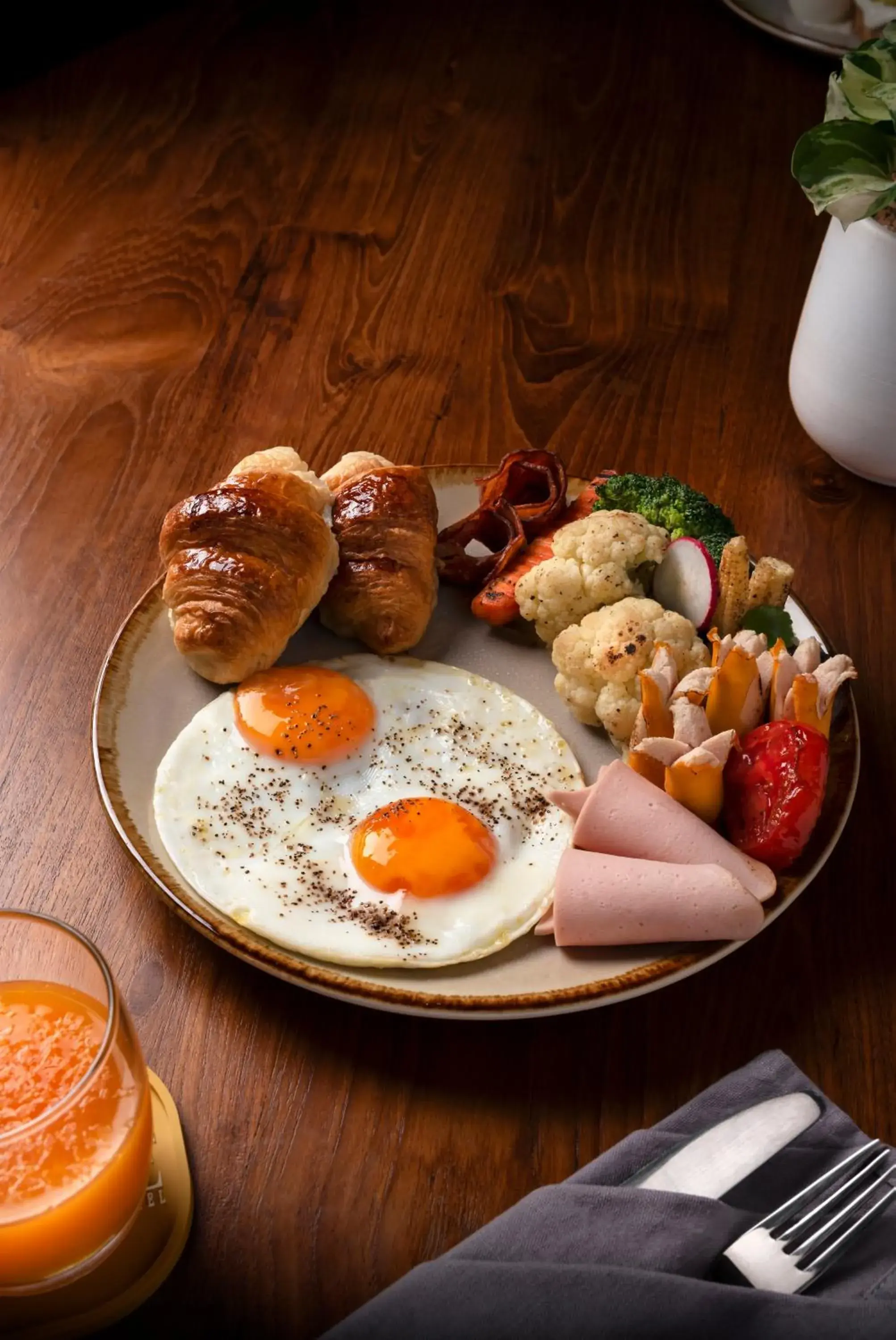 Restaurant/places to eat in The Grandiose Hotel Chiang Rai เดอะแกรนด์ดิโอสเชียงราย Restaurant/places to eat in The Grandiose Hotel Chiang Rai เดอะแกรนด์ดิโอสเชียงราย