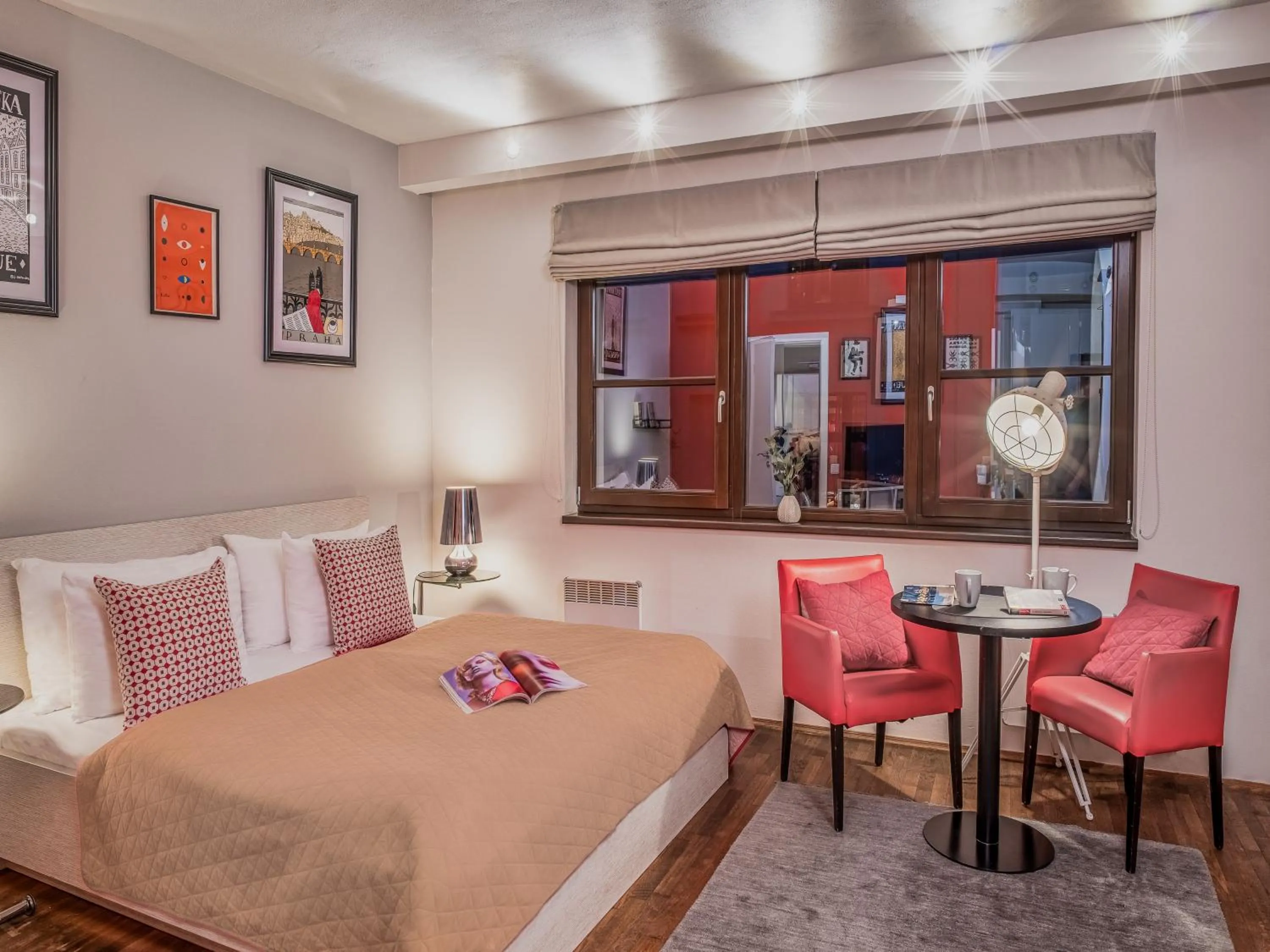 Bed in 4 Arts Apartments by Adrez