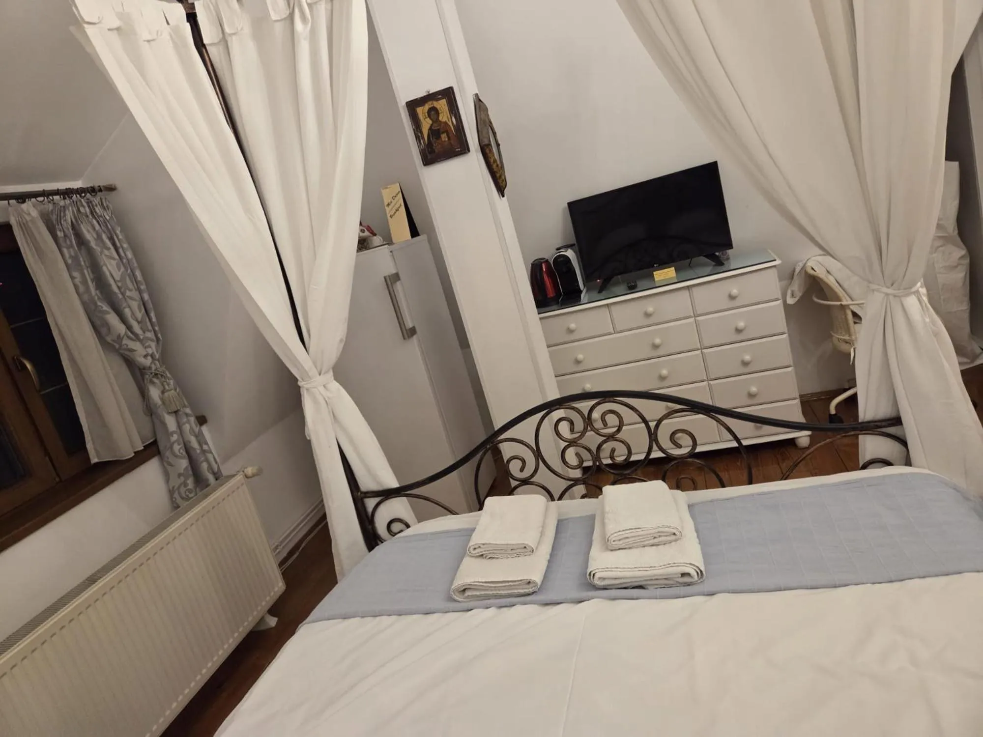 Bed in Bucharest Boutique Accommodation by Hotels