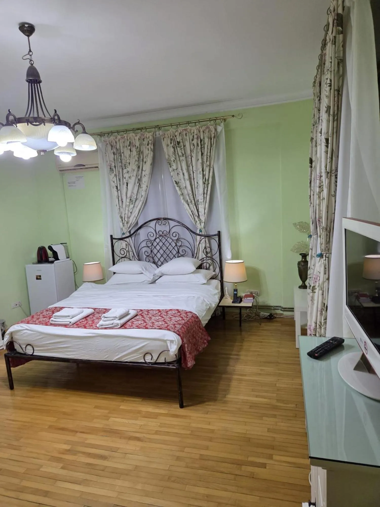 Bed in Bucharest Boutique Accommodation by Hotels